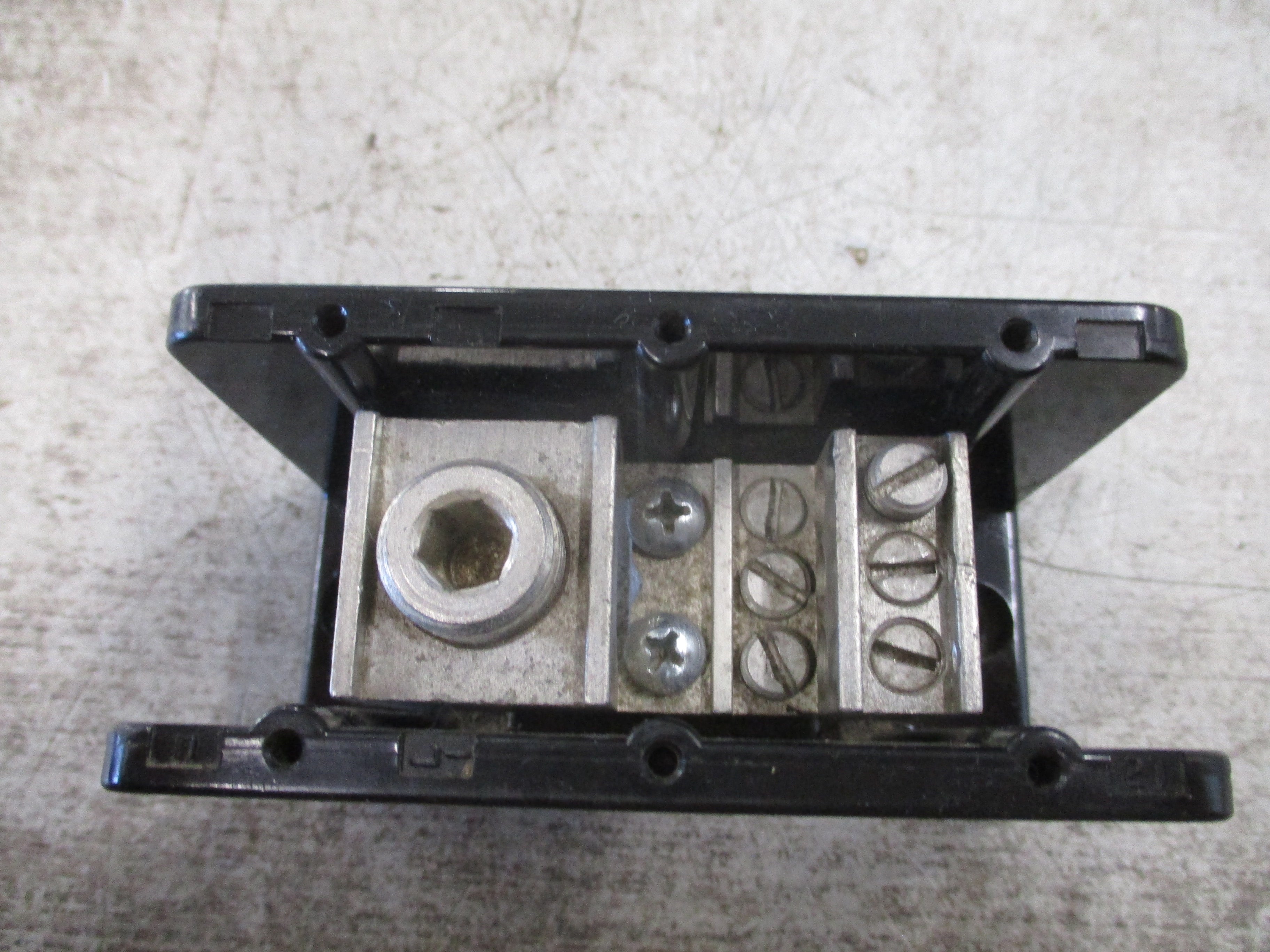 Square D Terminal Block 9080LBA163106 335A 600V 1P Line (1): #6-400