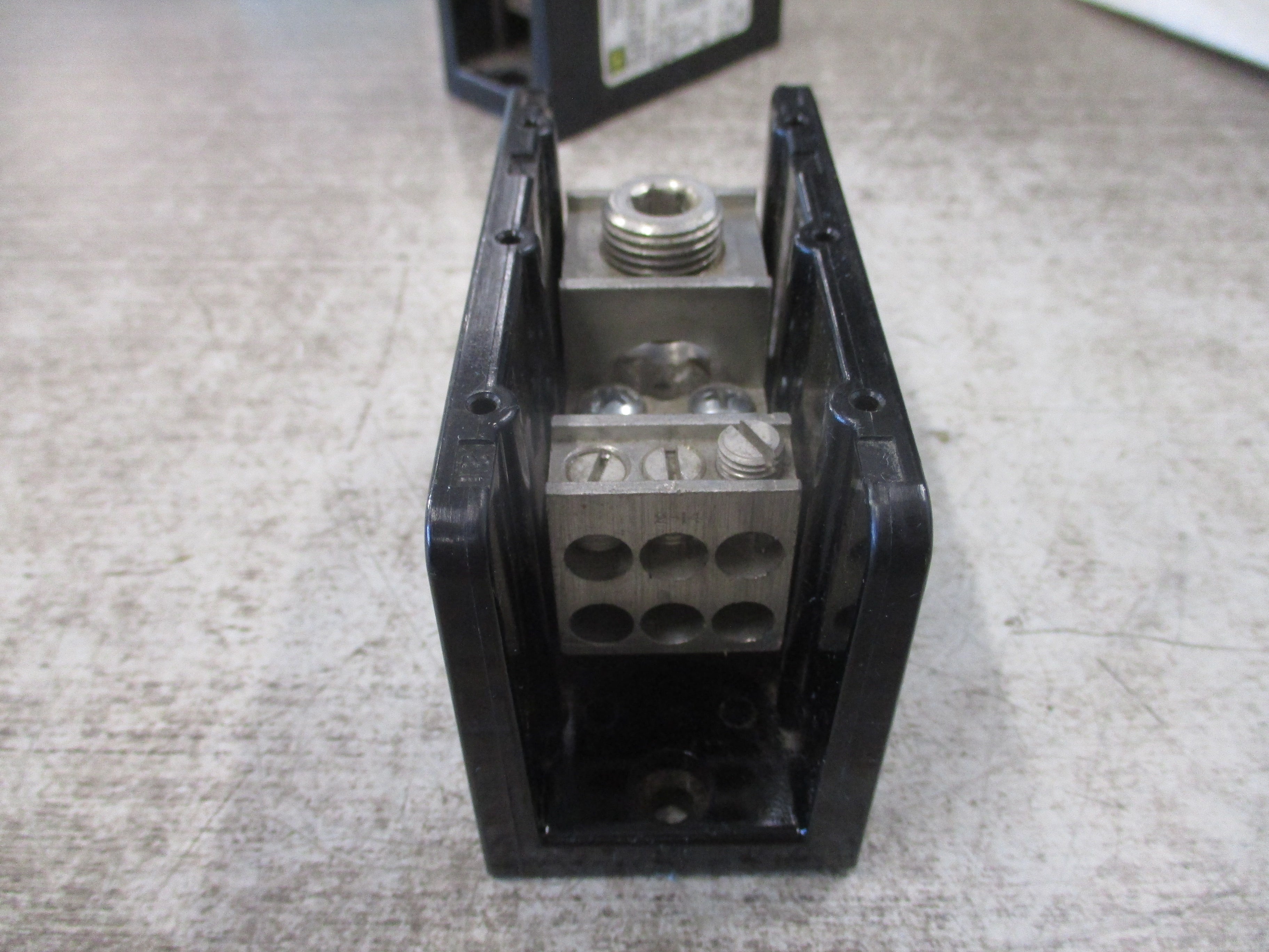 Square D Terminal Block 9080LBA163106 335A 600V 1P Line (1): #6-400