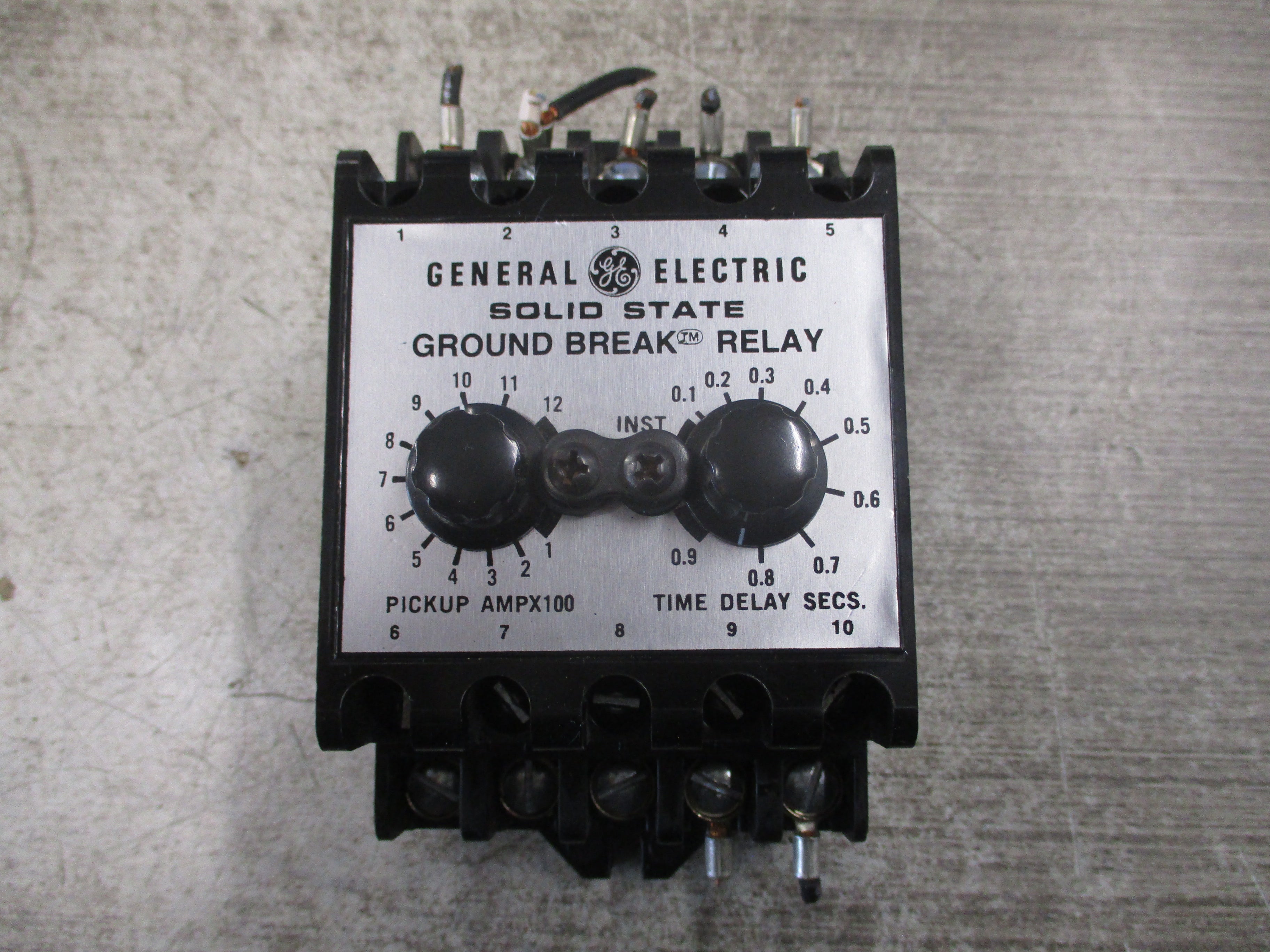 GE Solid State Ground Break Relay TGSR12 Trip: 100-1200A Delay: 0-1 sec