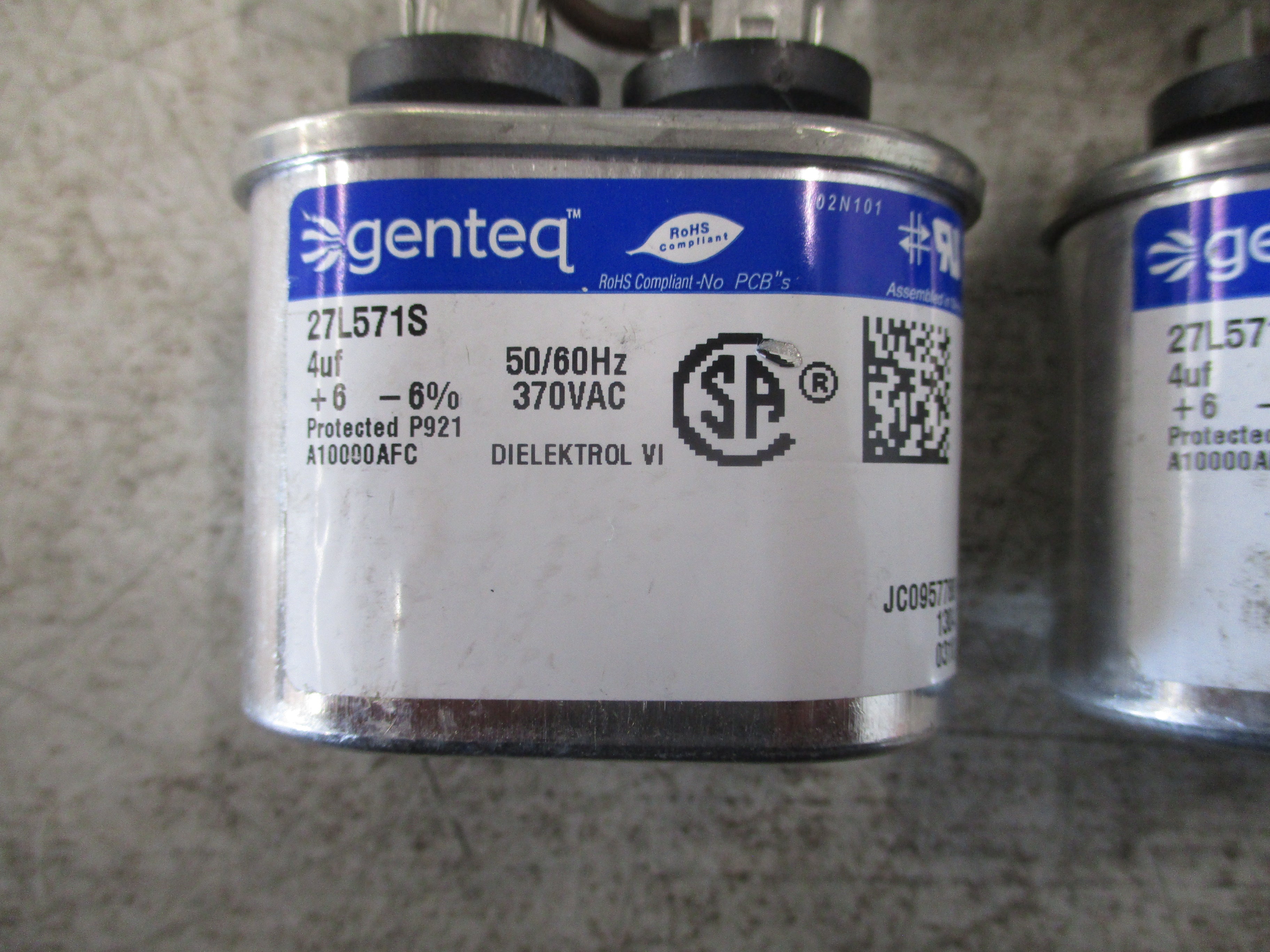 Genteq Capacitor 27L571S 4uf 370V 50/60Hz *Lot of 4* Used