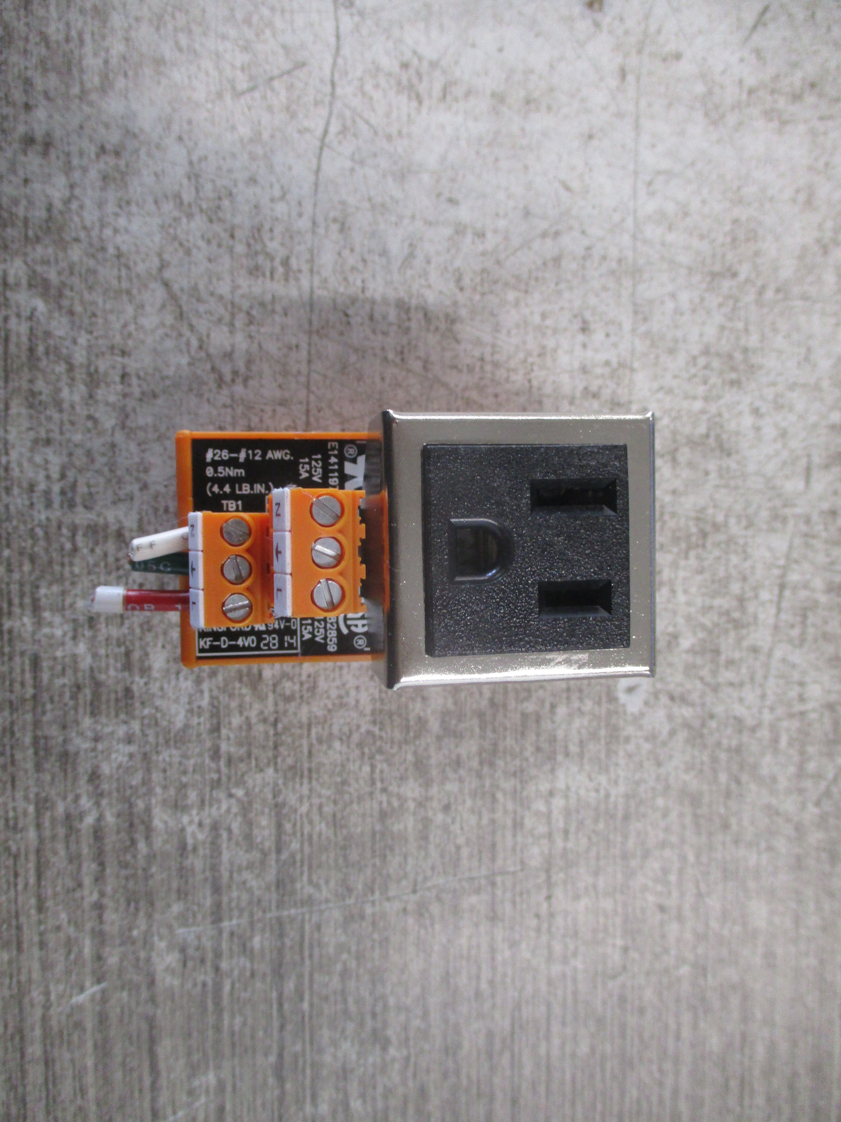 Weidmuller Outlet Module 9915480000 125V 15A Used