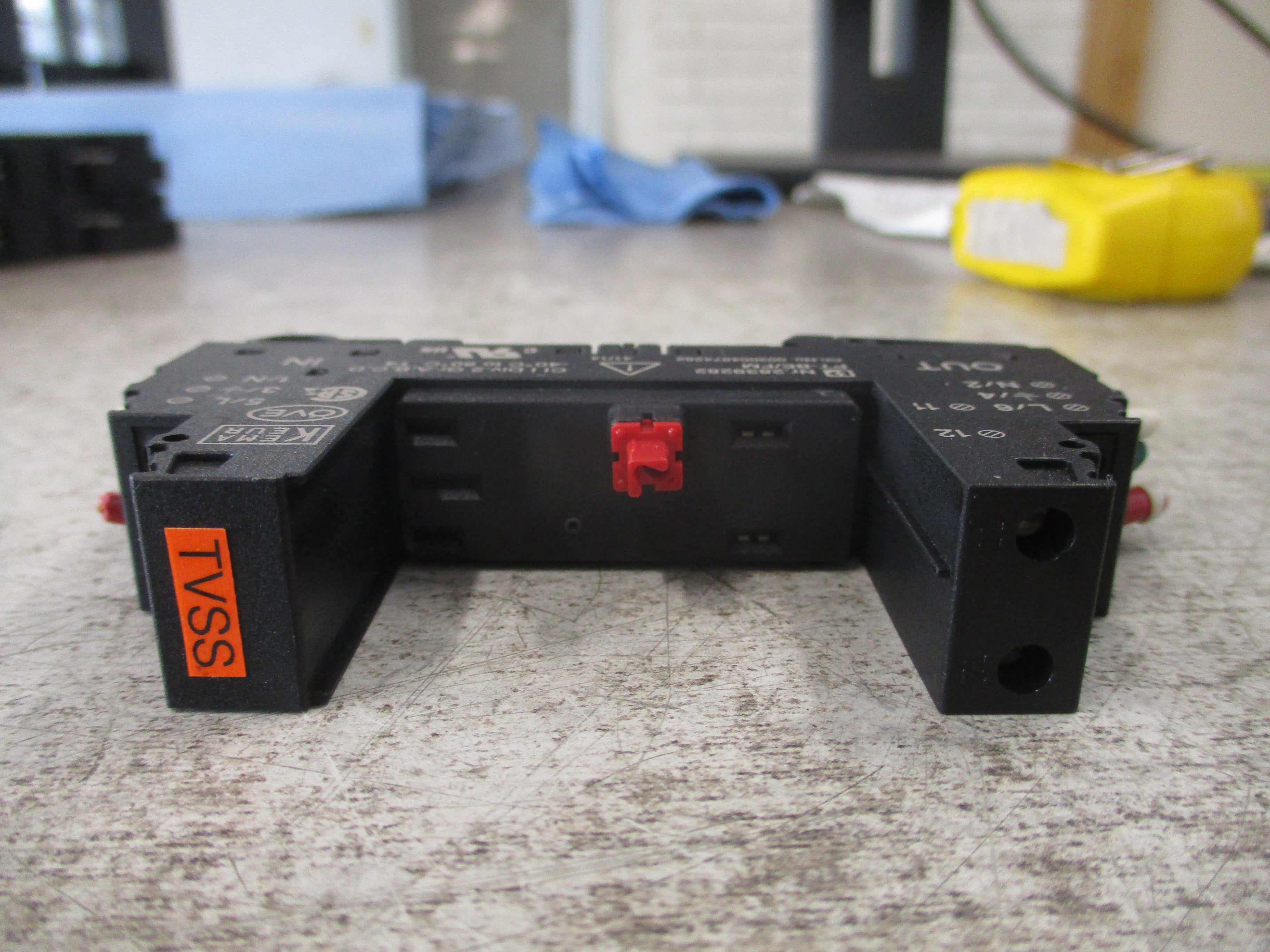 Phoenix Contact PT-BE/FM Base 2839282 Used