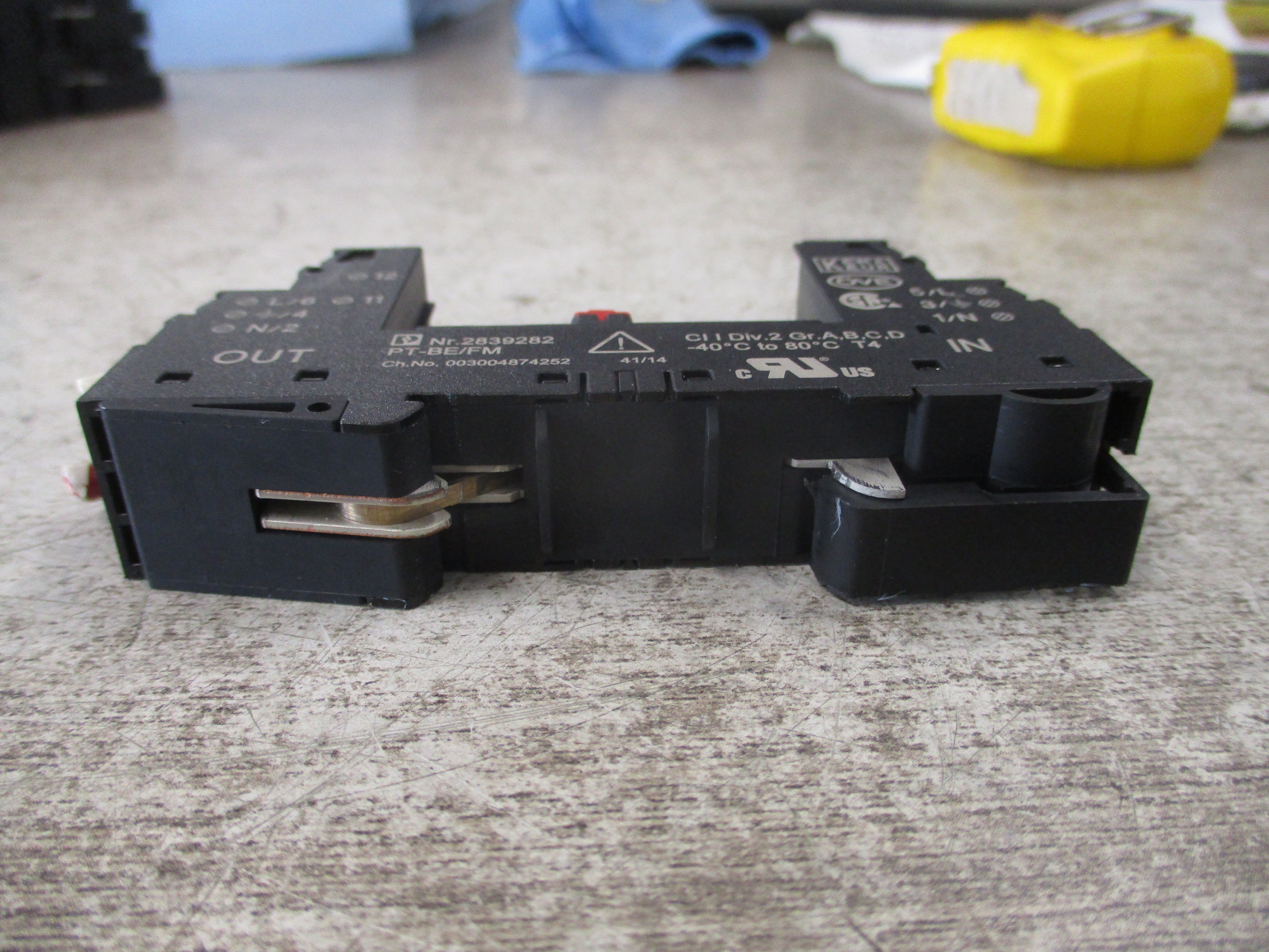 Phoenix Contact PT-BE/FM Base 2839282 Used