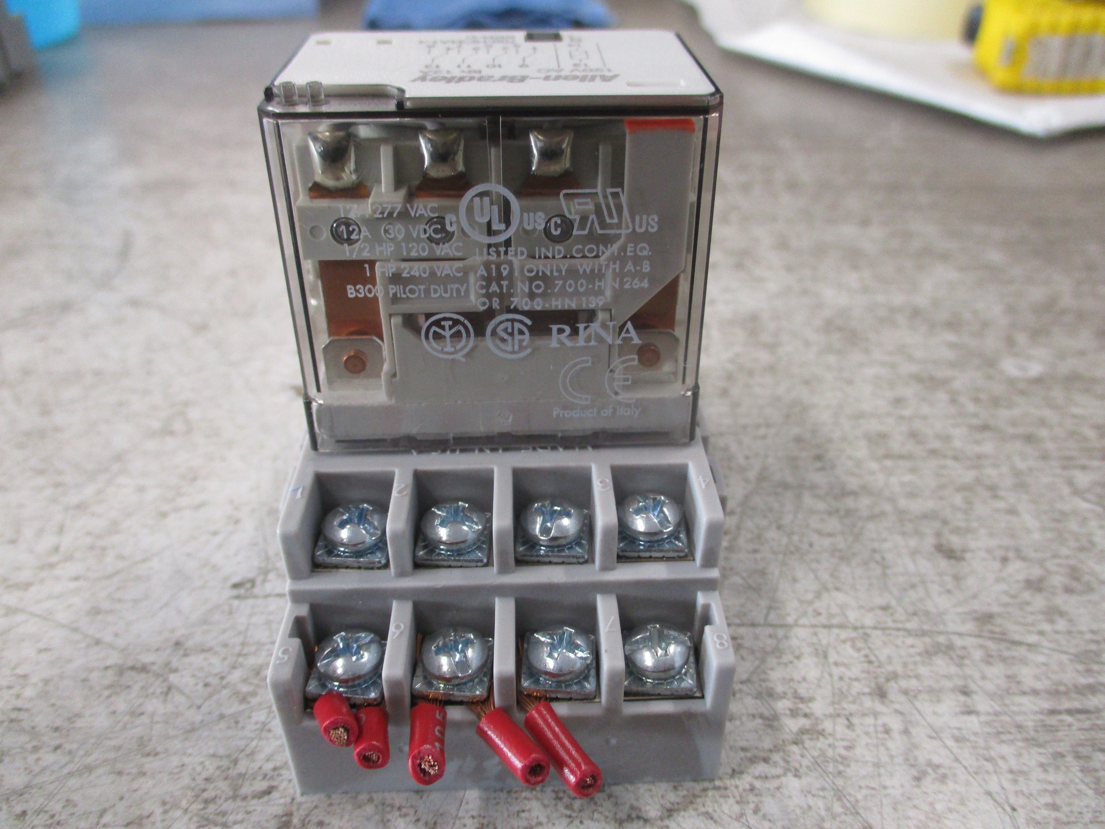 Allen-Bradley Relay 700-HF34A1-4 Ser. C 120V Coil W/Base Used
