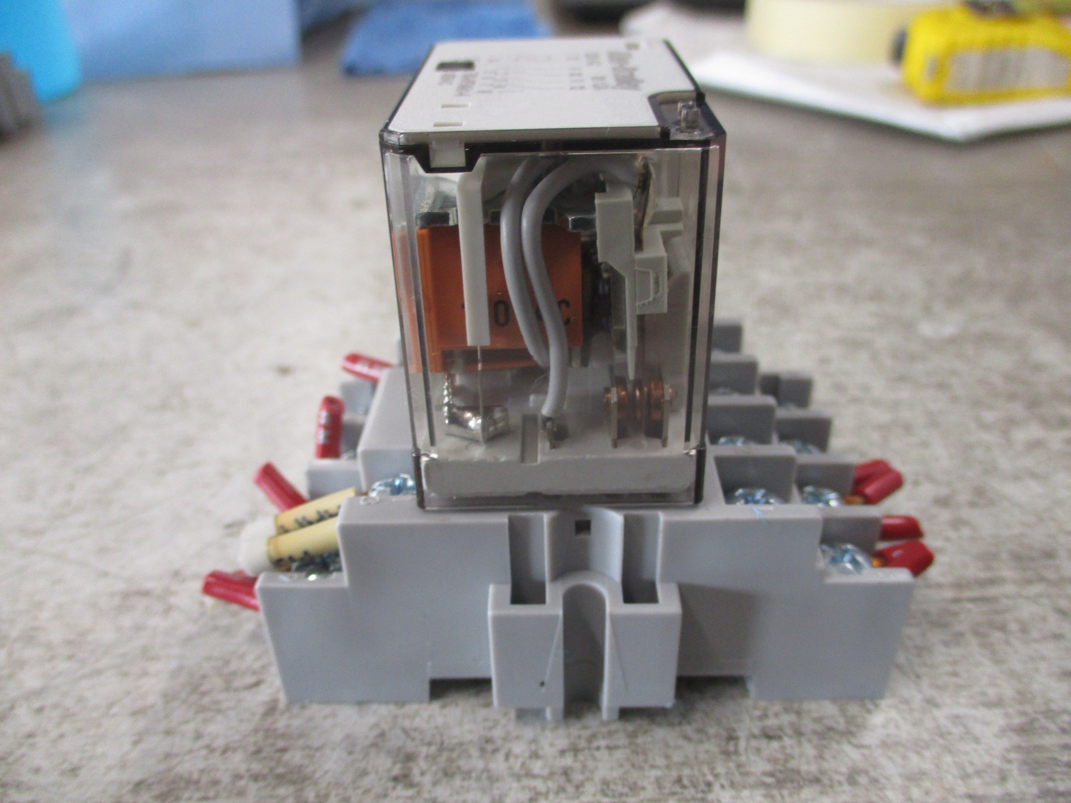 Allen-Bradley Relay 700-HF34A1-4 Ser. C 120V Coil W/Base Used