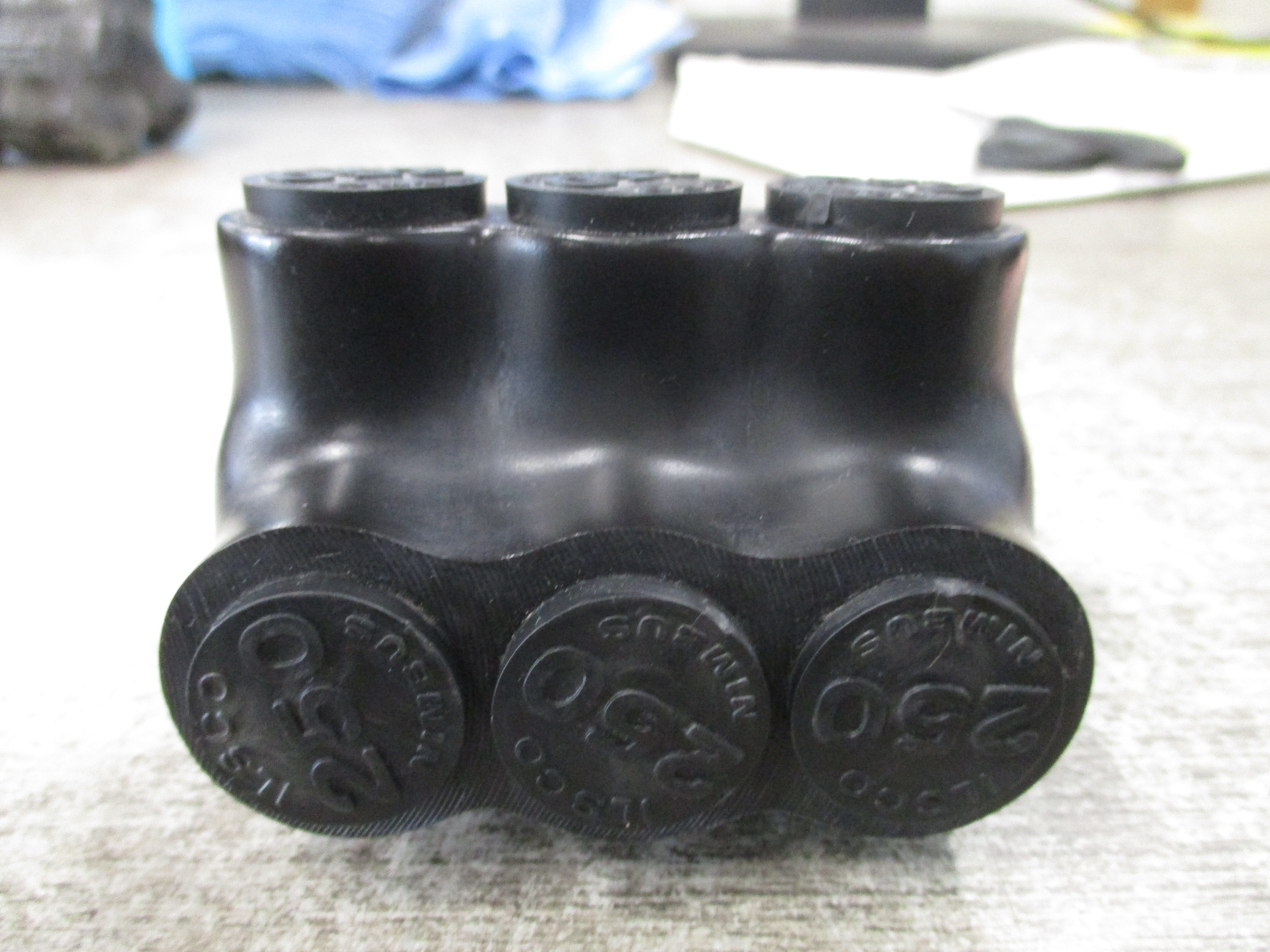 Ilsco Multi-Tap Connector PBTD-3-250 250KCMIL-6 3P 600V Used