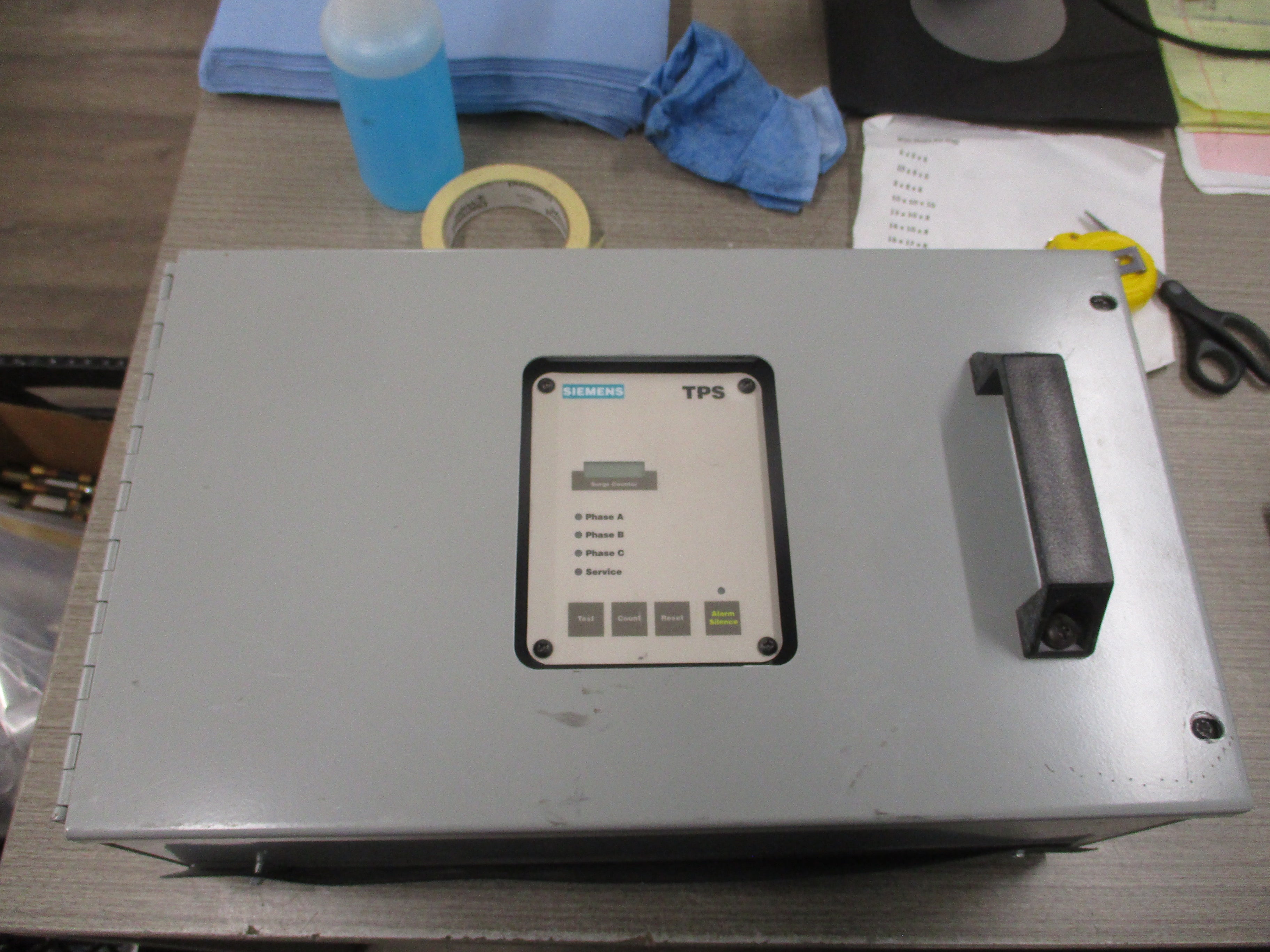 Siemens TPS Surge Suppression Device TPS3C0520X 208Y/120V 50/60Hz MCOV: 150/276V