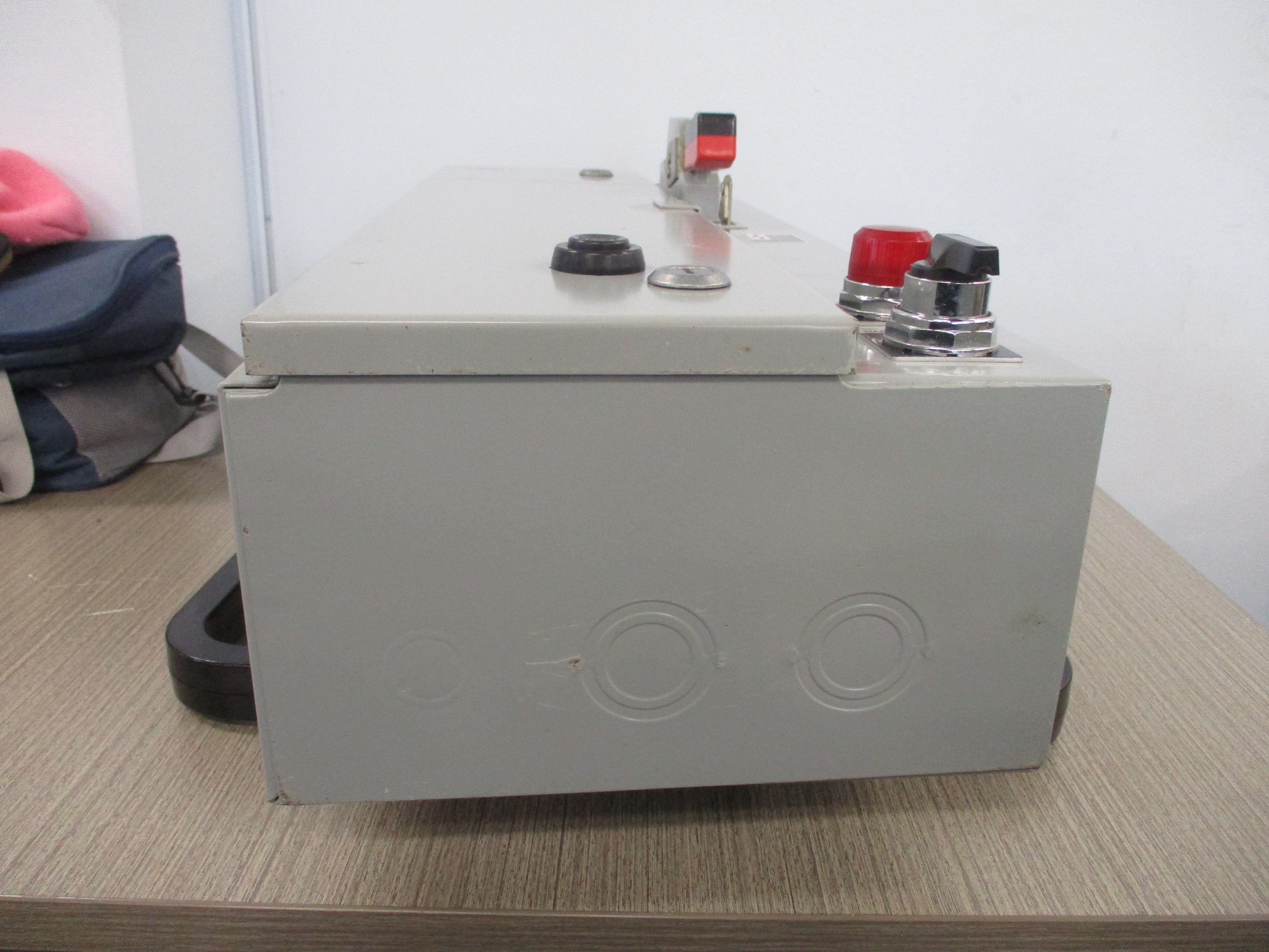 Cutler-Hammer Fusible Size 0 Combination ECN1811BJB Ser. A1 Used