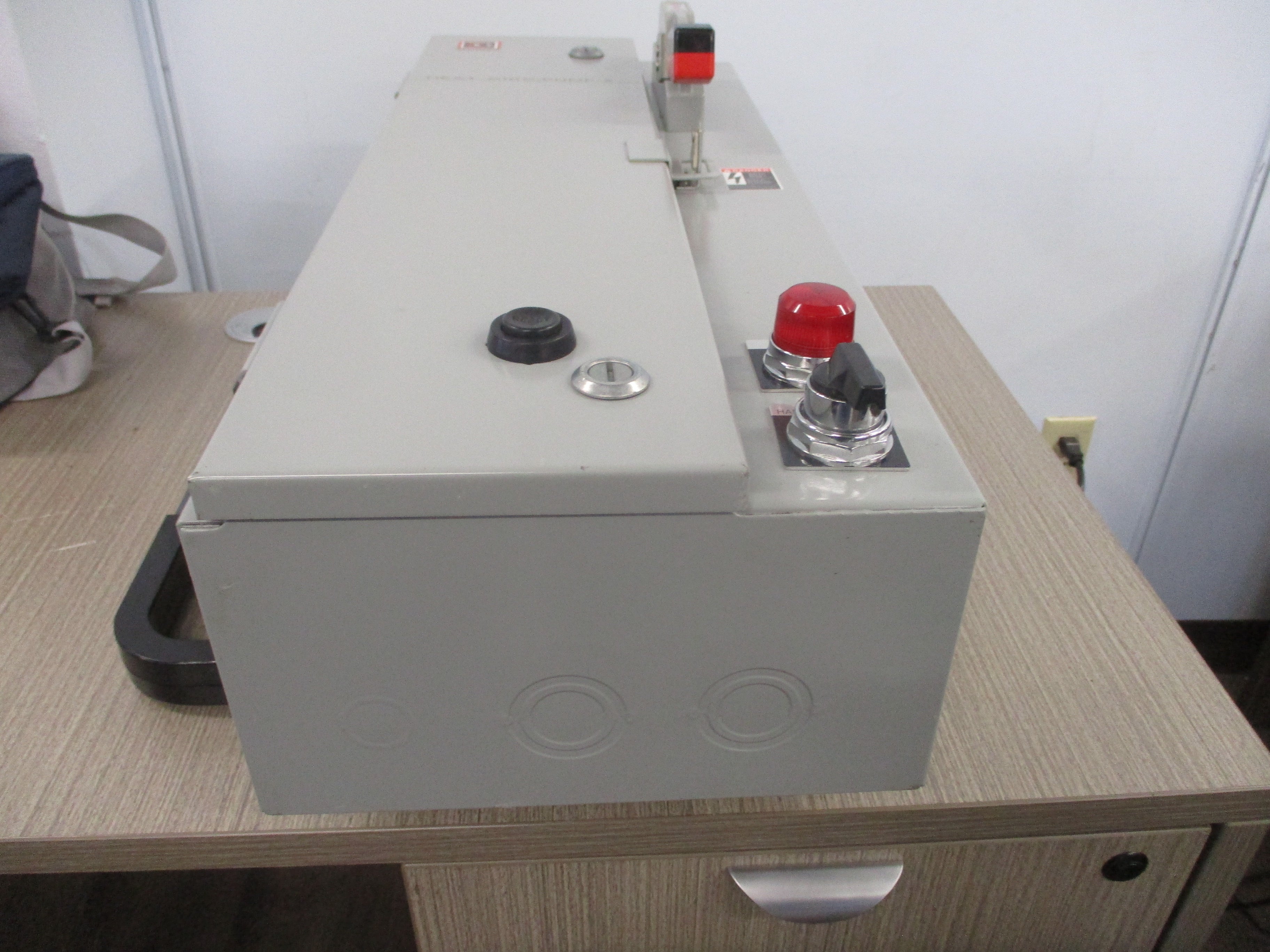 Cutler-Hammer Fusible Size 0 Combination ECN1801BJB Ser. A1 Used