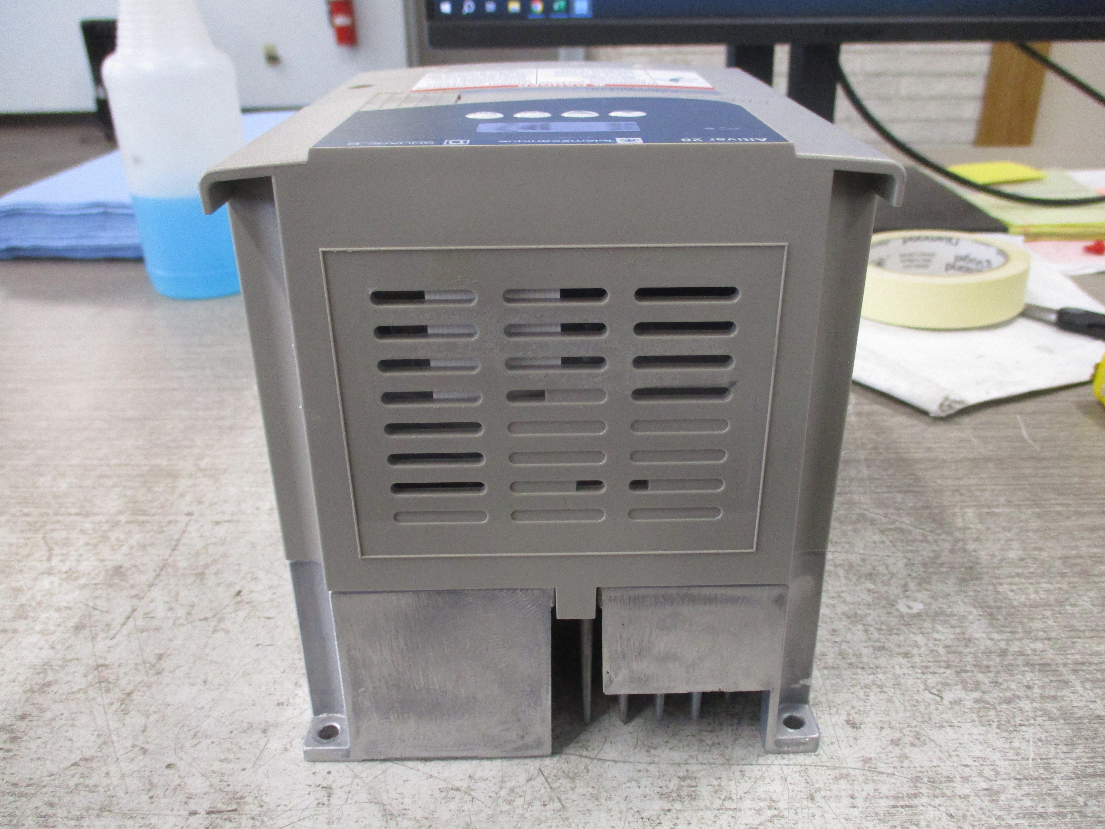 Schneider Electric Altivar 28 AC Drive ATV28HU18N4U 1HP 3Ph