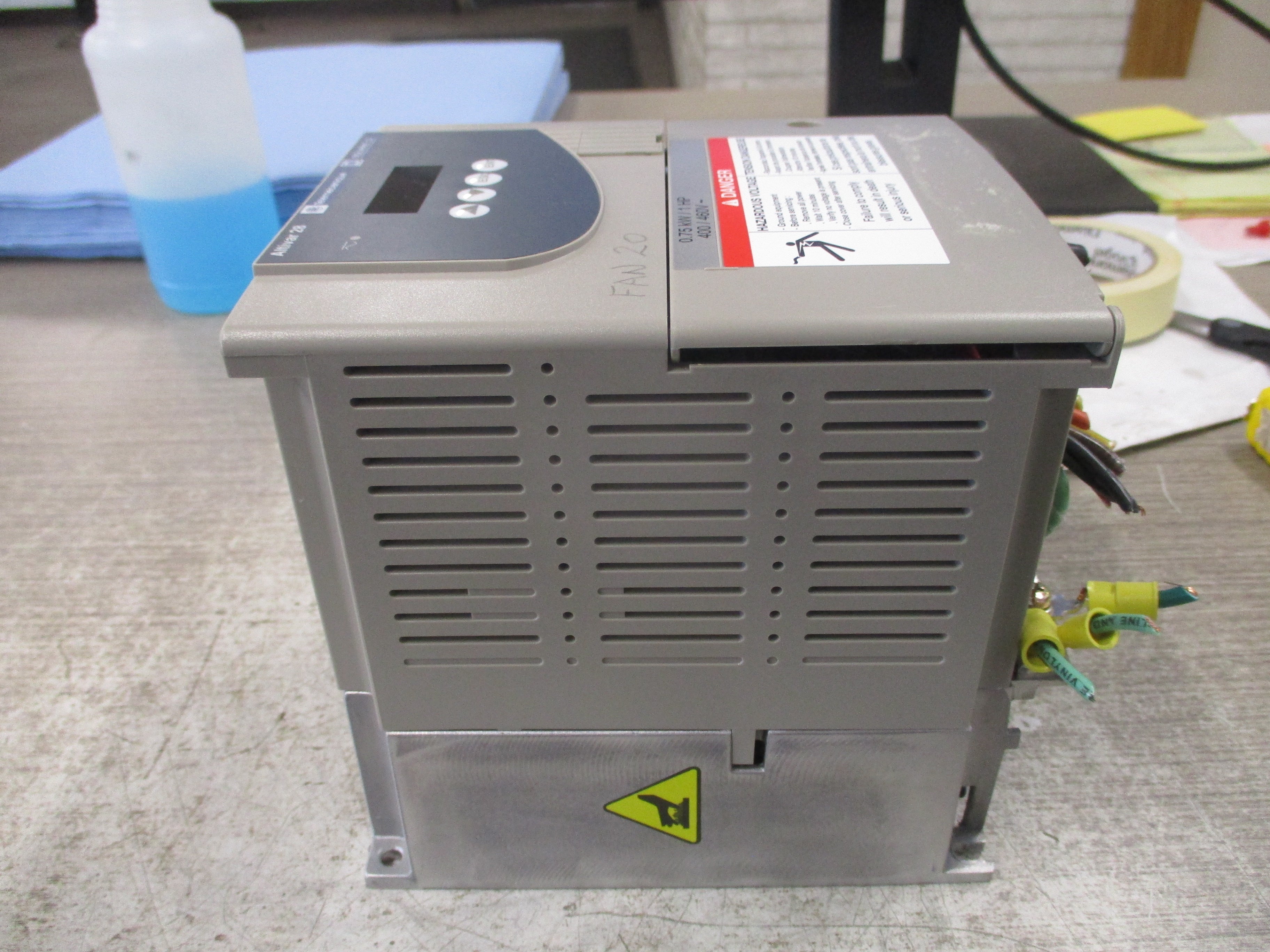 Schneider Electric Altivar 28 AC Drive ATV28HU18N4U 1HP 3Ph