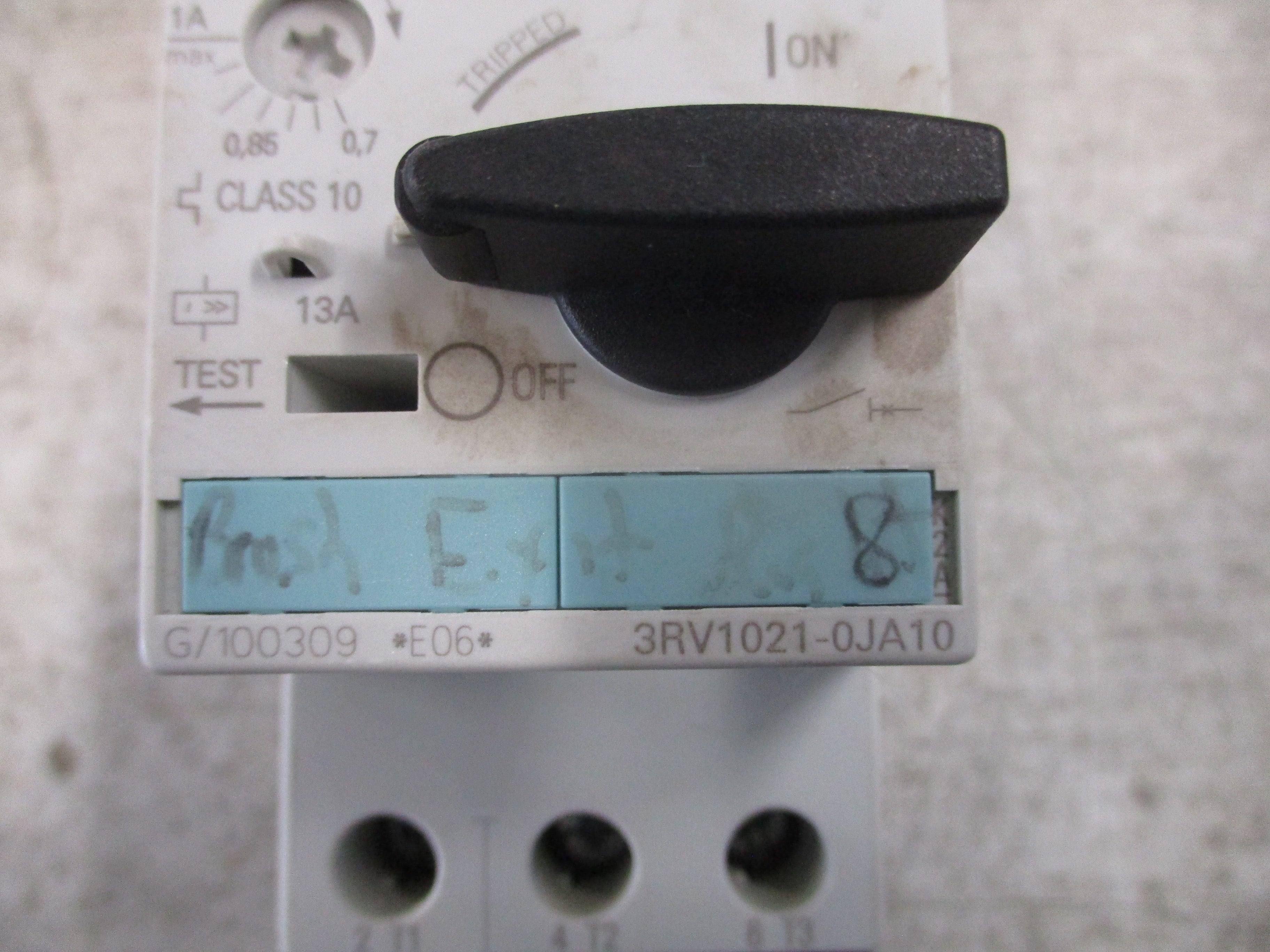 Eaton/Siemens Starter E111A06X3N/3RV1021-0JA10 Trip: 0.7-1.0A 24VDC Coil Used