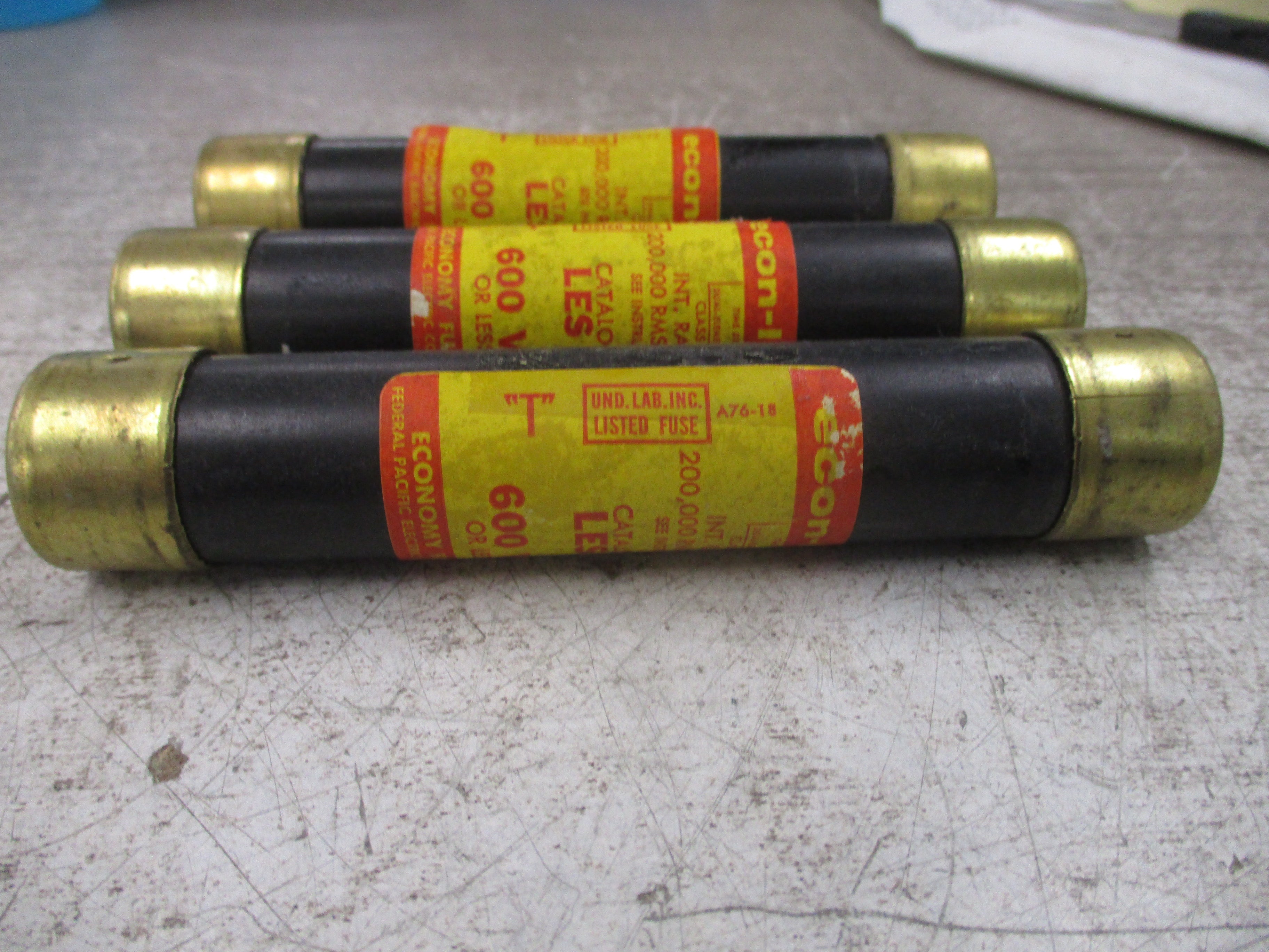 Economy Fuse Econ-Limiter Fuse LES 60 60A 600V *Lot of 3* Used