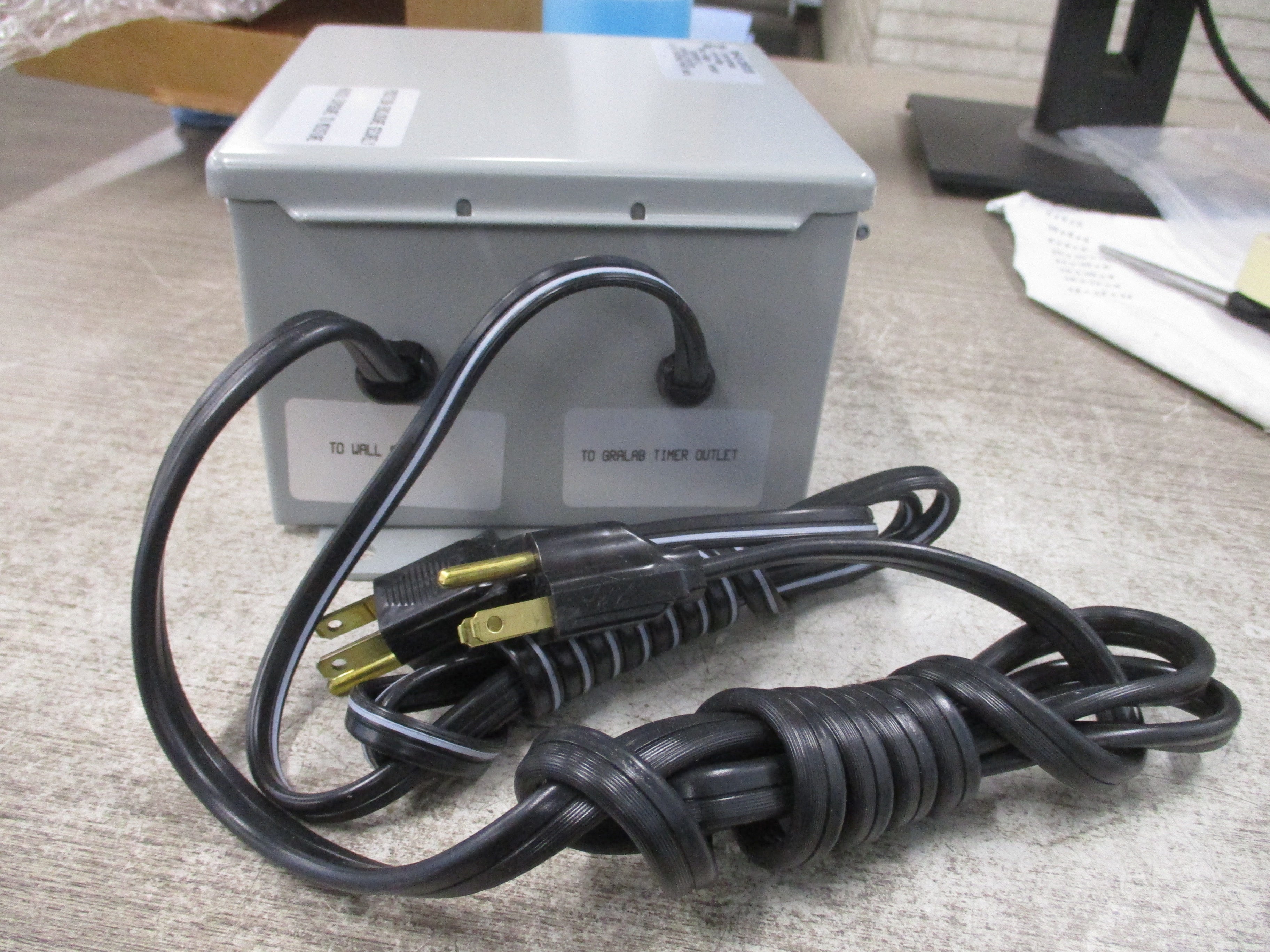 Gralab Heavy Load Switch 700-420 120V 60Hz 12A New Surplus