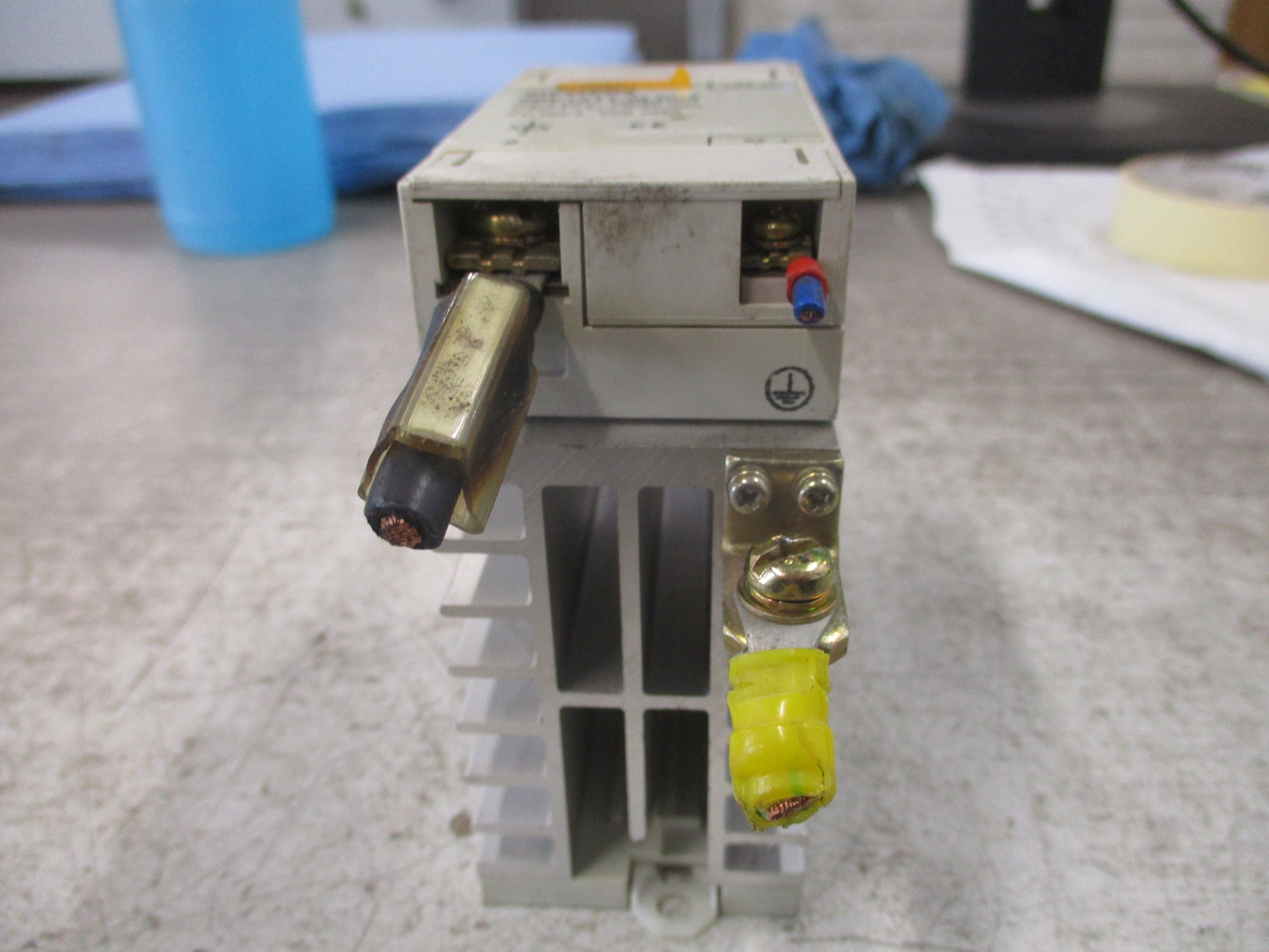 Siemens Semi Conductor Contactor 3RF1211-0LC04 40A 240V 50/60Hz Used