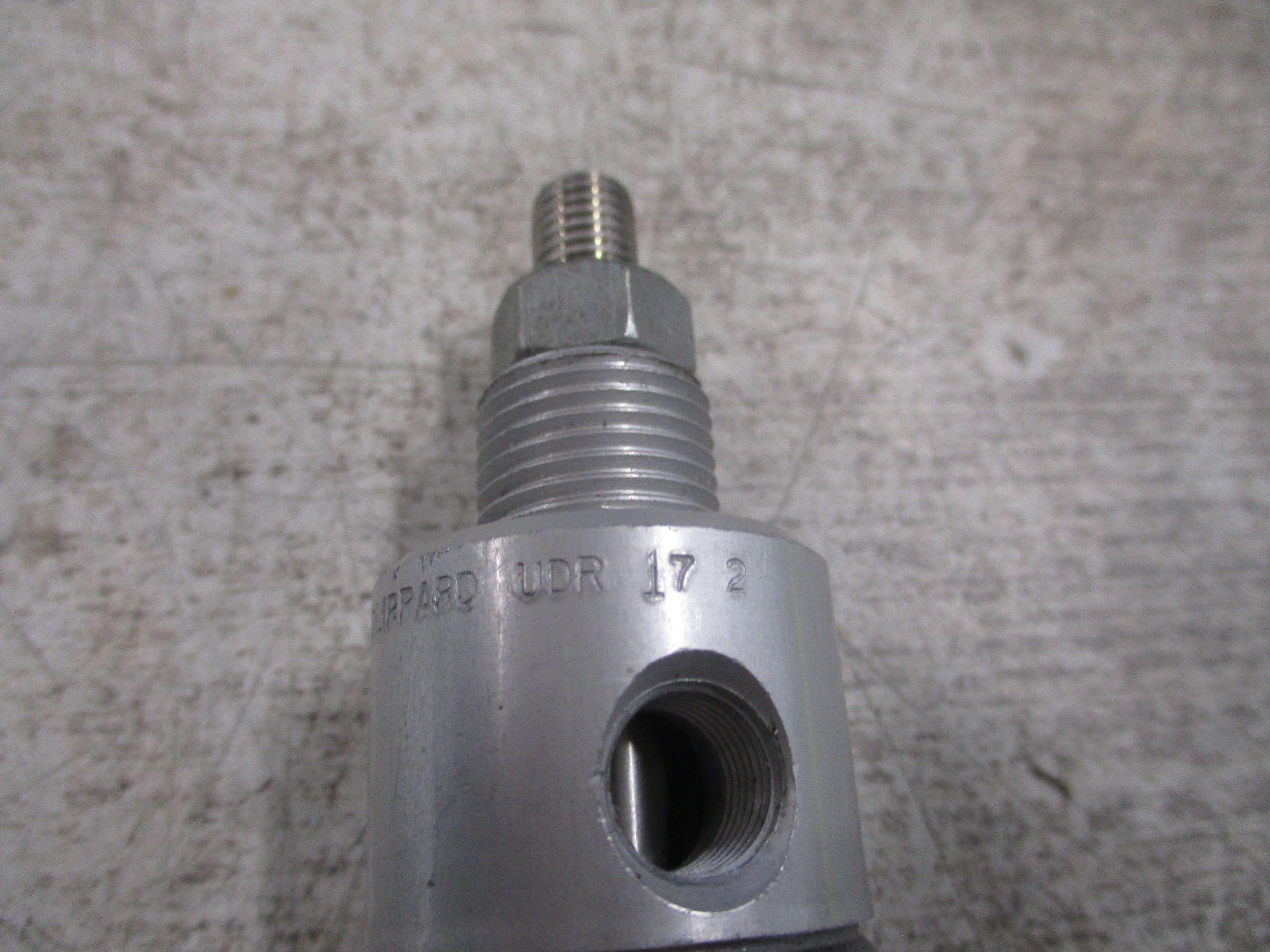 Clippard Minimatic Stainless Steel Pneumatic Cylinder UDR172 Used