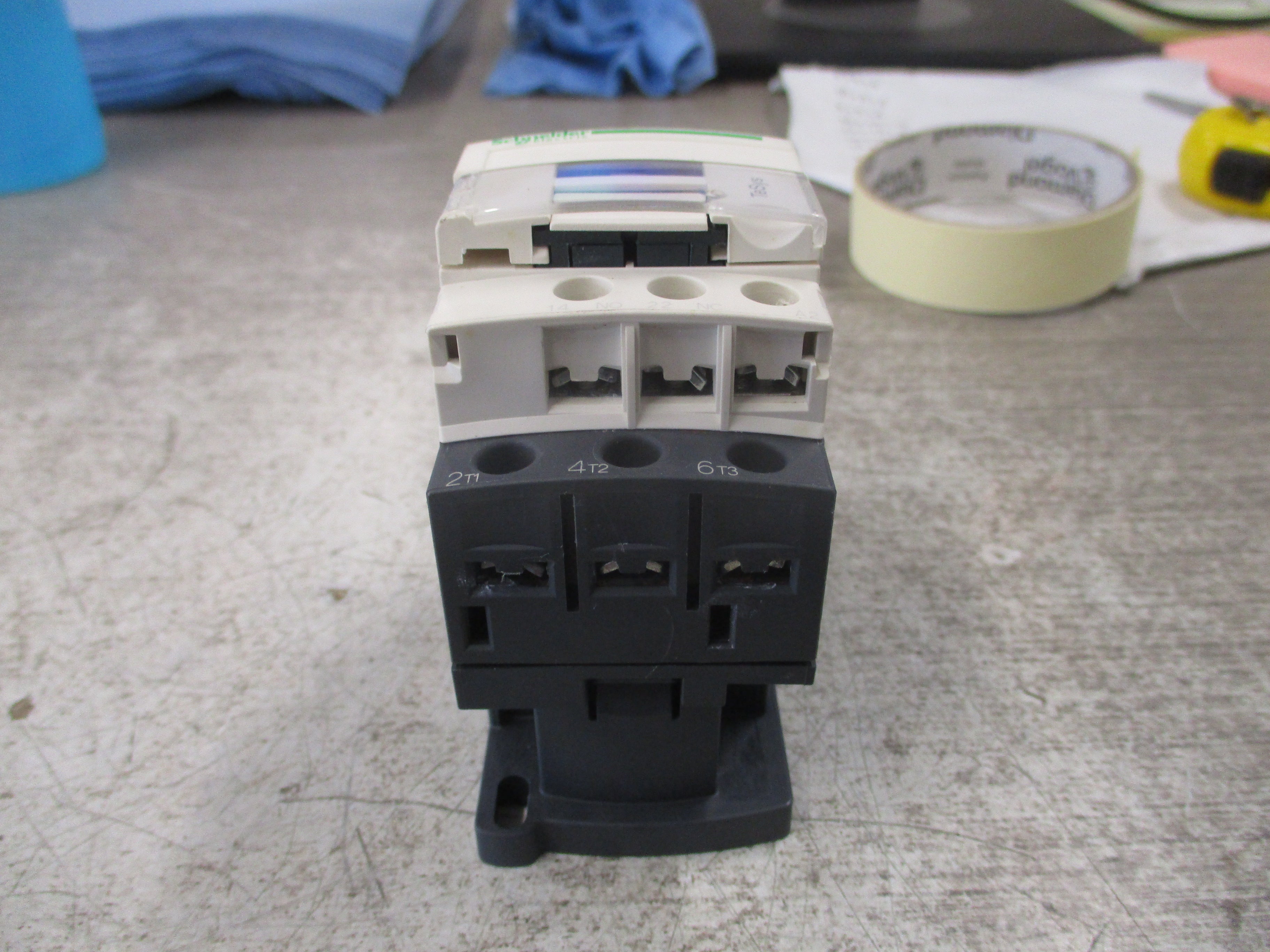 Schneider Electric Contactor LC1 D09 220V Coil 25A 600V Used