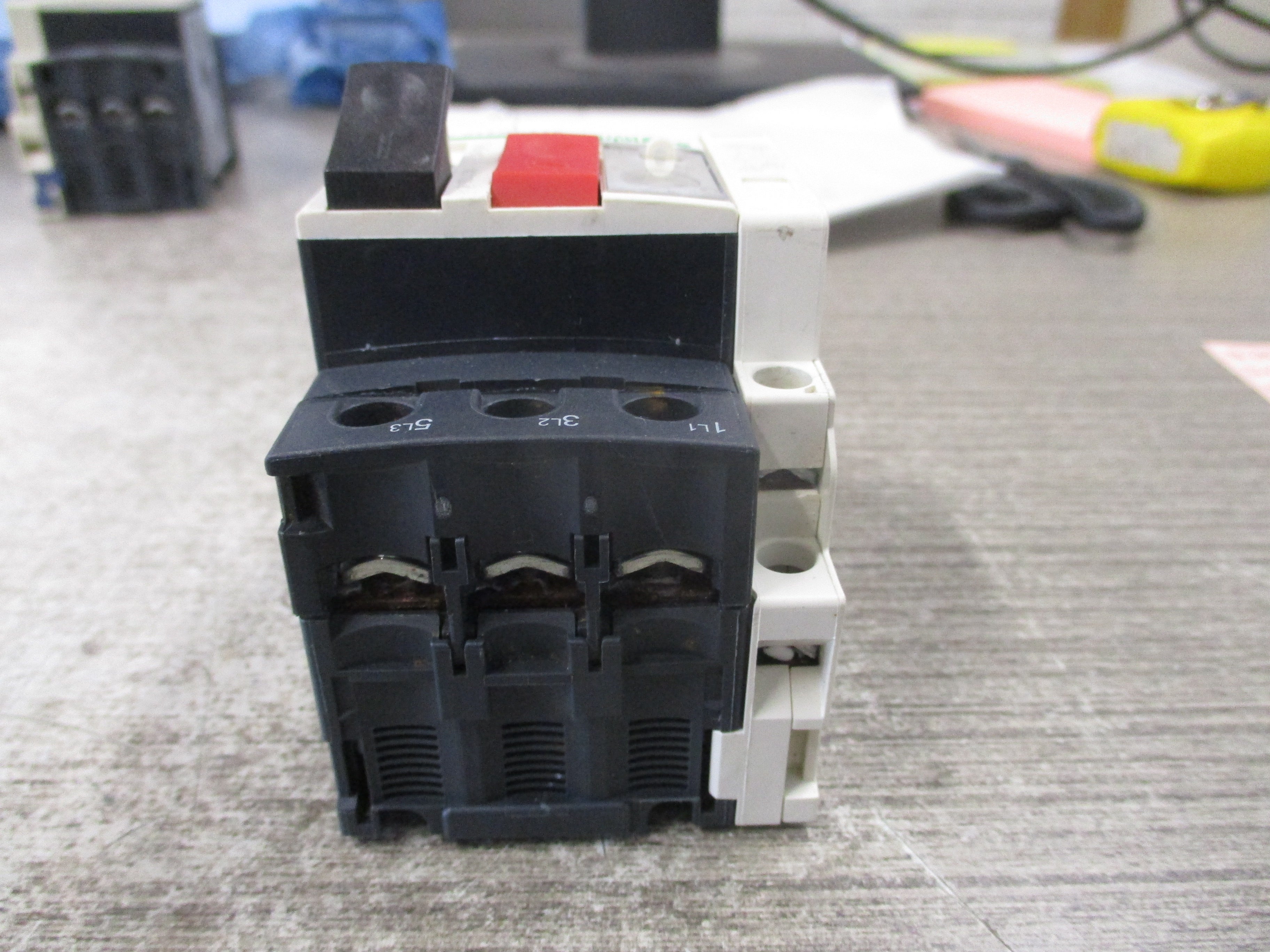 Schneider Electric Manual Starter GV2-ME06C Trip: 1-1.6A (1) Aux Contact Used