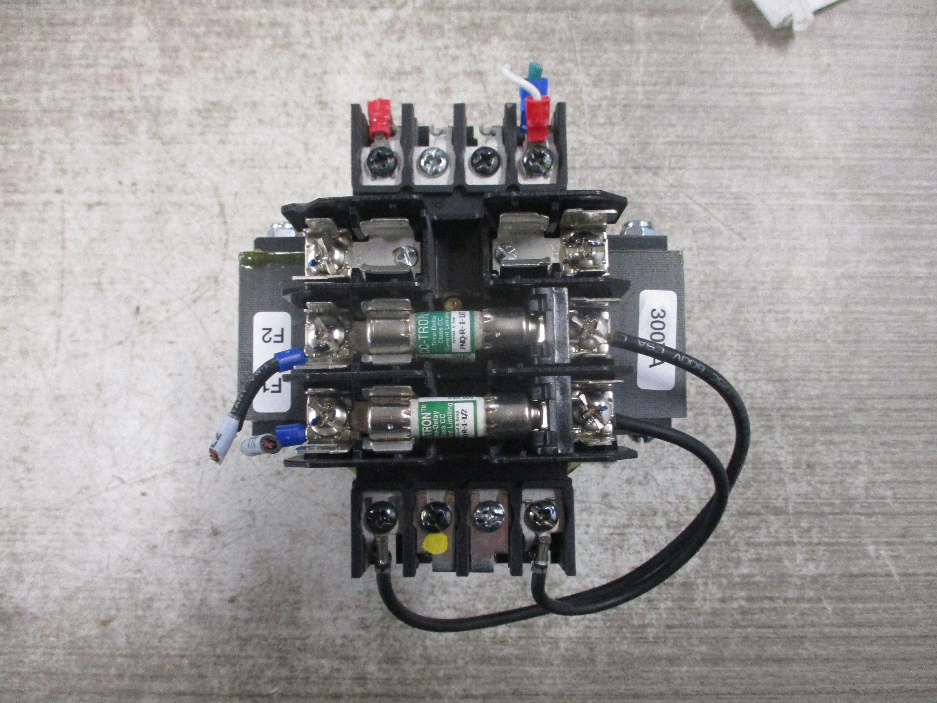 Square D Transformer 9070TF300D1 0.300KVA Pri: 240/480V Sec: 120V Used