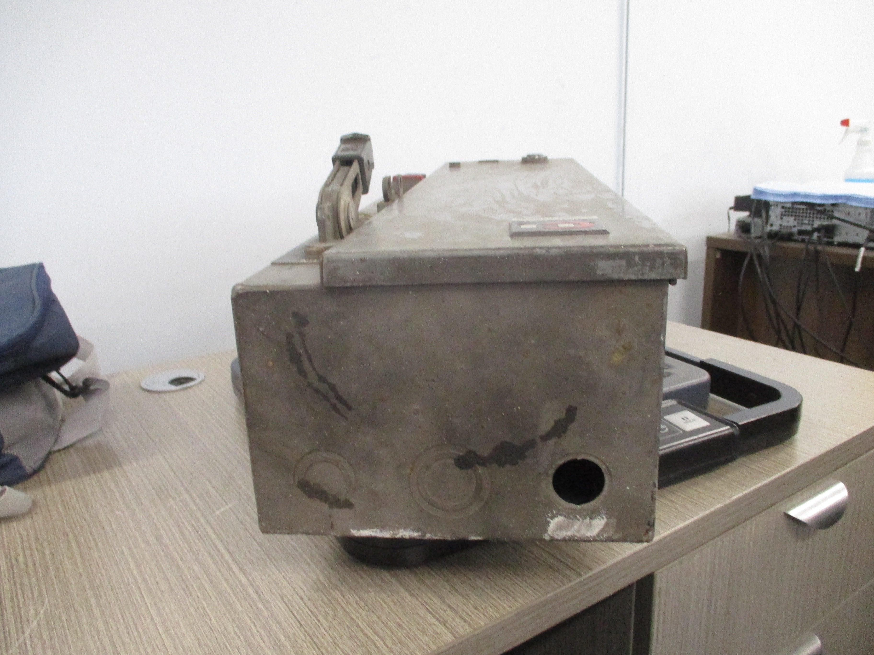 Cutler-Hammer Size 0 Breaker Combination A10BN0 120V Coil 15A Breaker Used