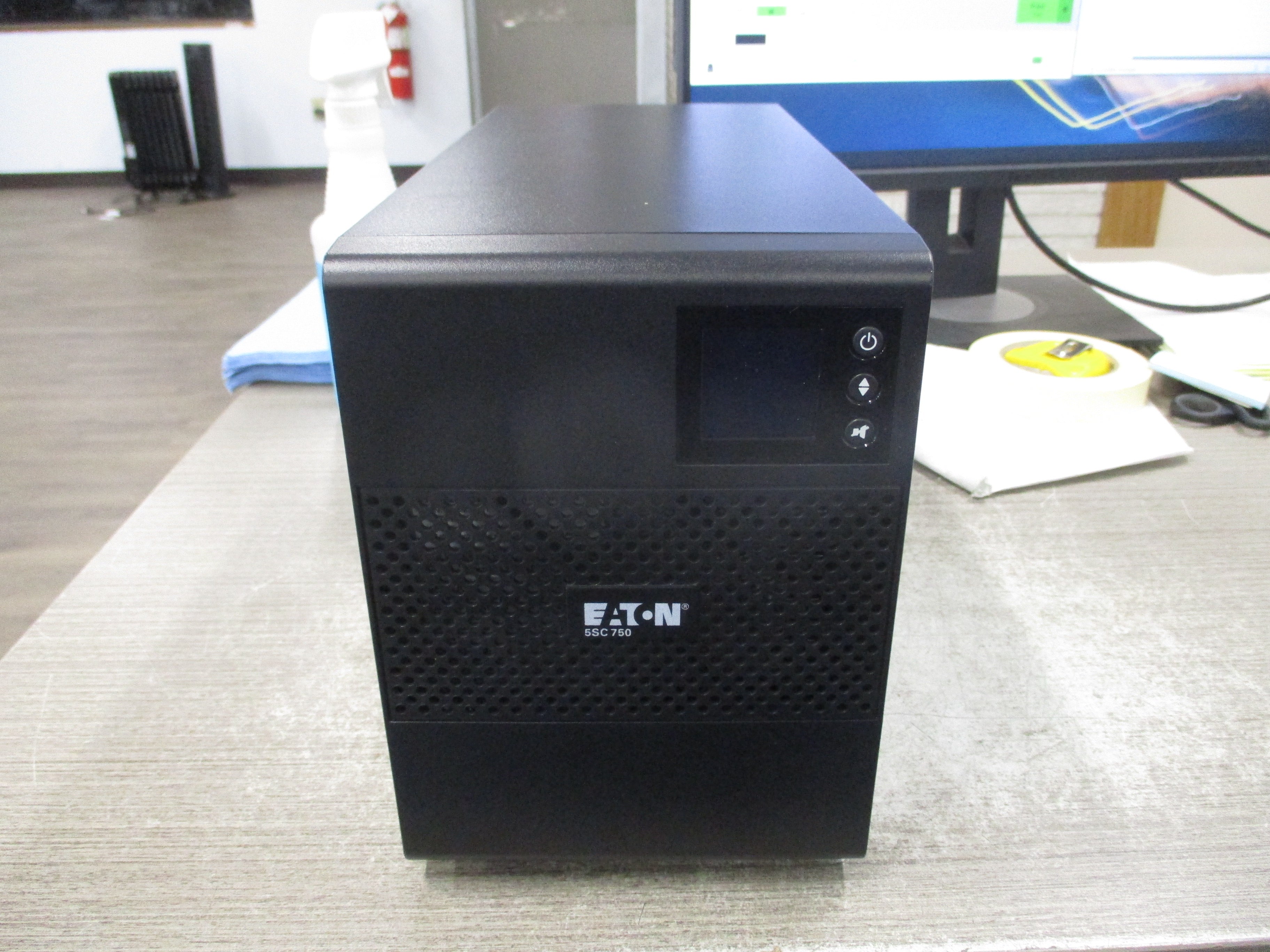 Eaton 5SC750 UPS 9210-3134-00P Rev. 0A 750VA Input: 100-120VAC 50-60Hz 7.5A