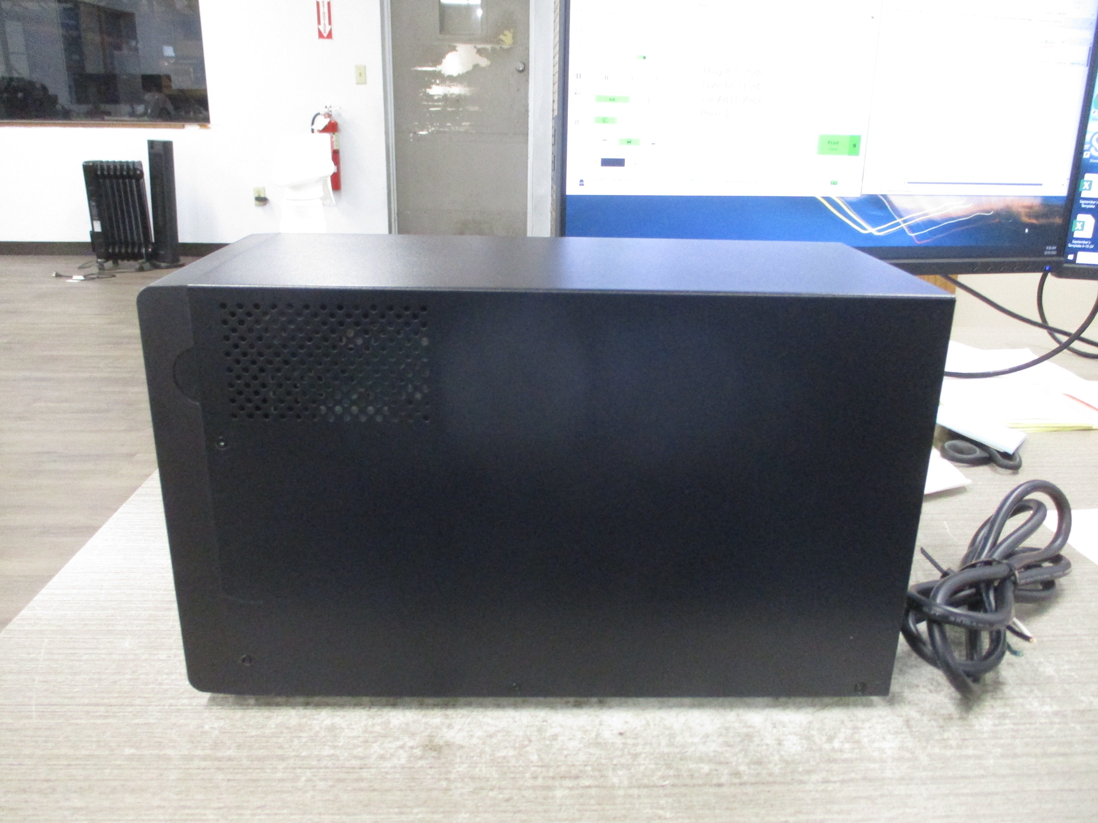 Eaton 5SC750 UPS 9210-3134-00P Rev. 0A 750VA Input: 100-120VAC 50-60Hz 7.5A