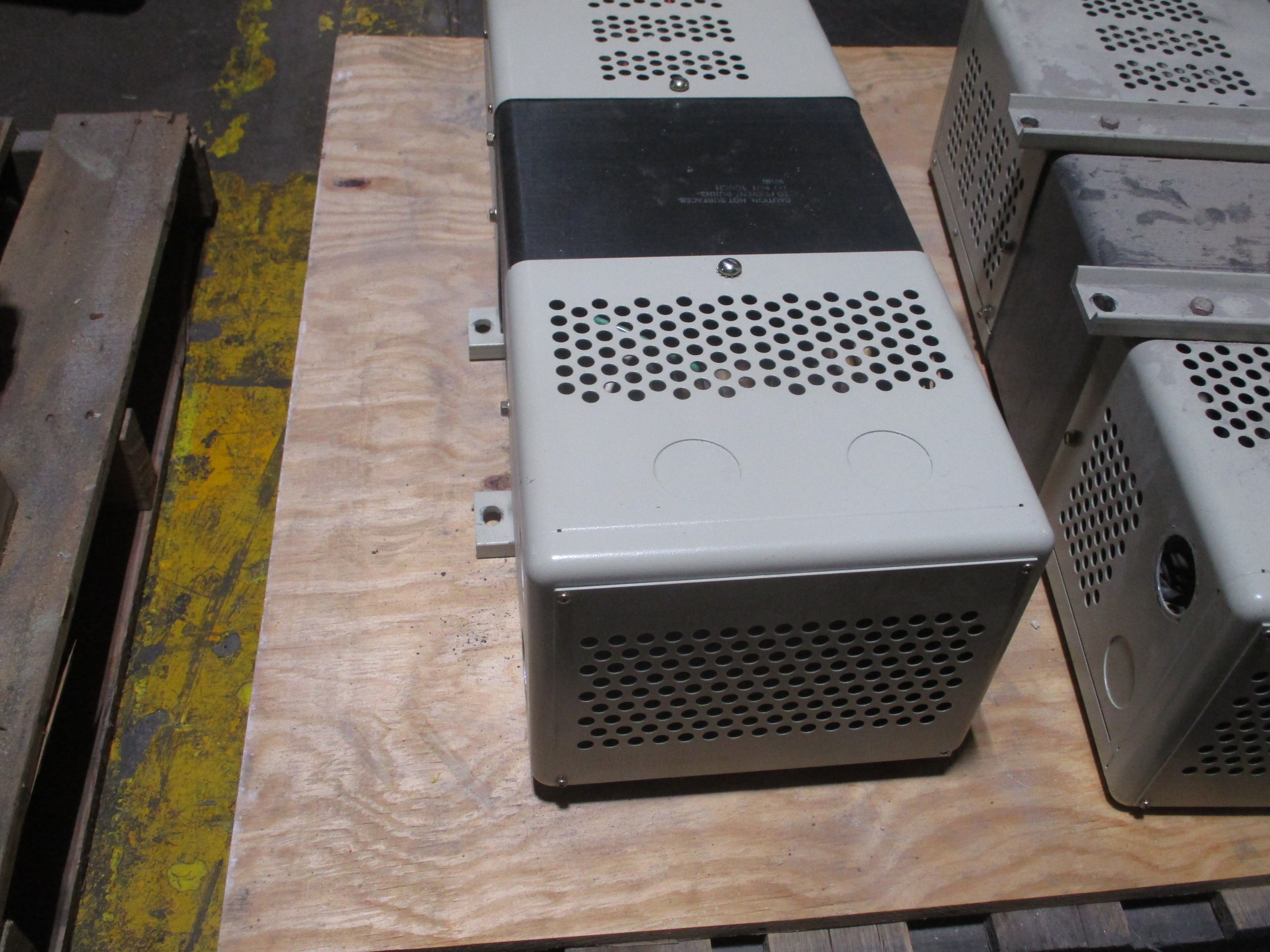 Sola Mini/Micro Computer Regulator 63-23-250-8 5000VA Used