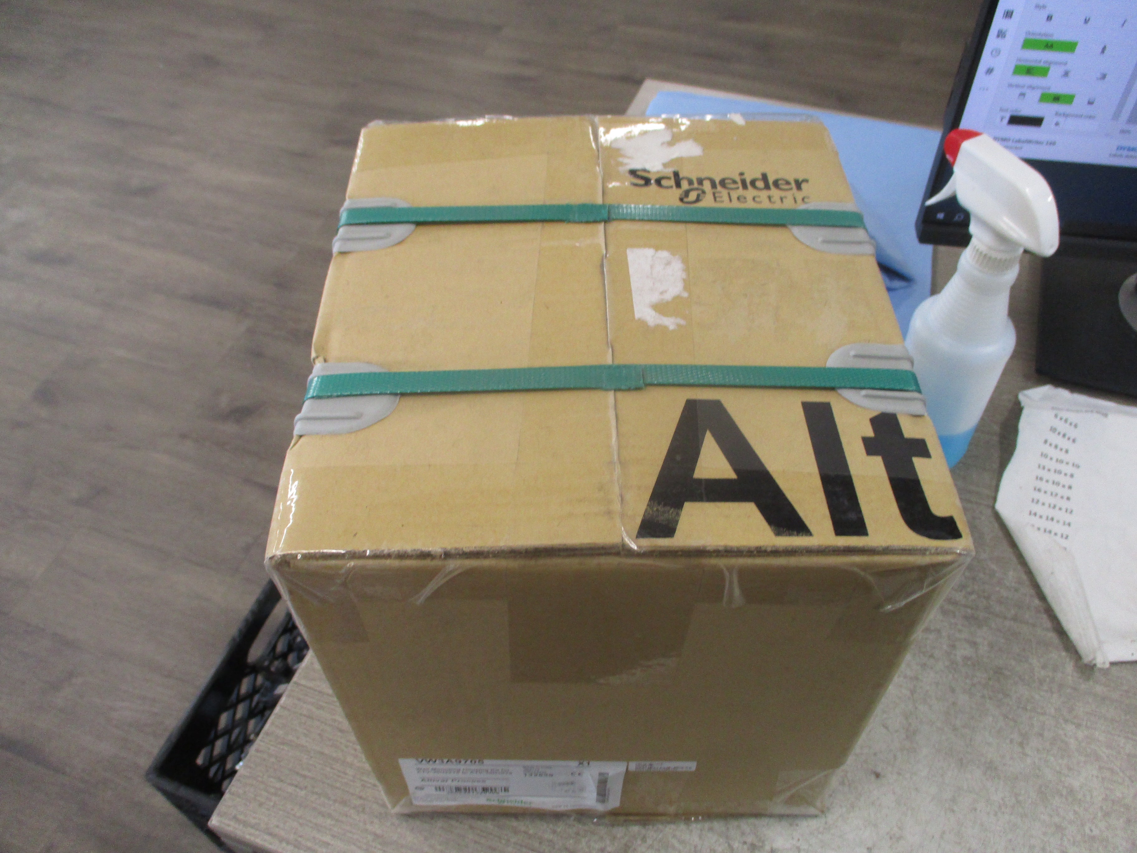 Schneider Electric Altivar Wall Mounting Housing Kit VW3A9705