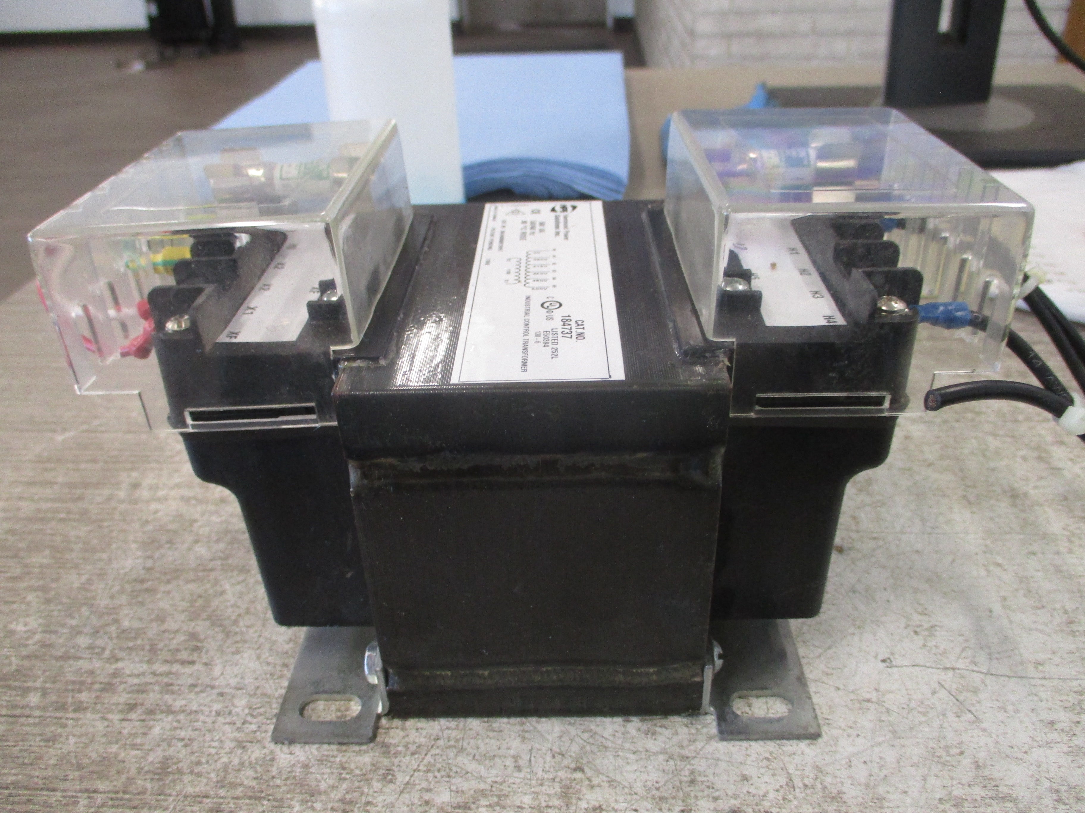 Hammond Control Transformer 184737 500VA Pri: 380/415/460/480/500V Sec: 115V