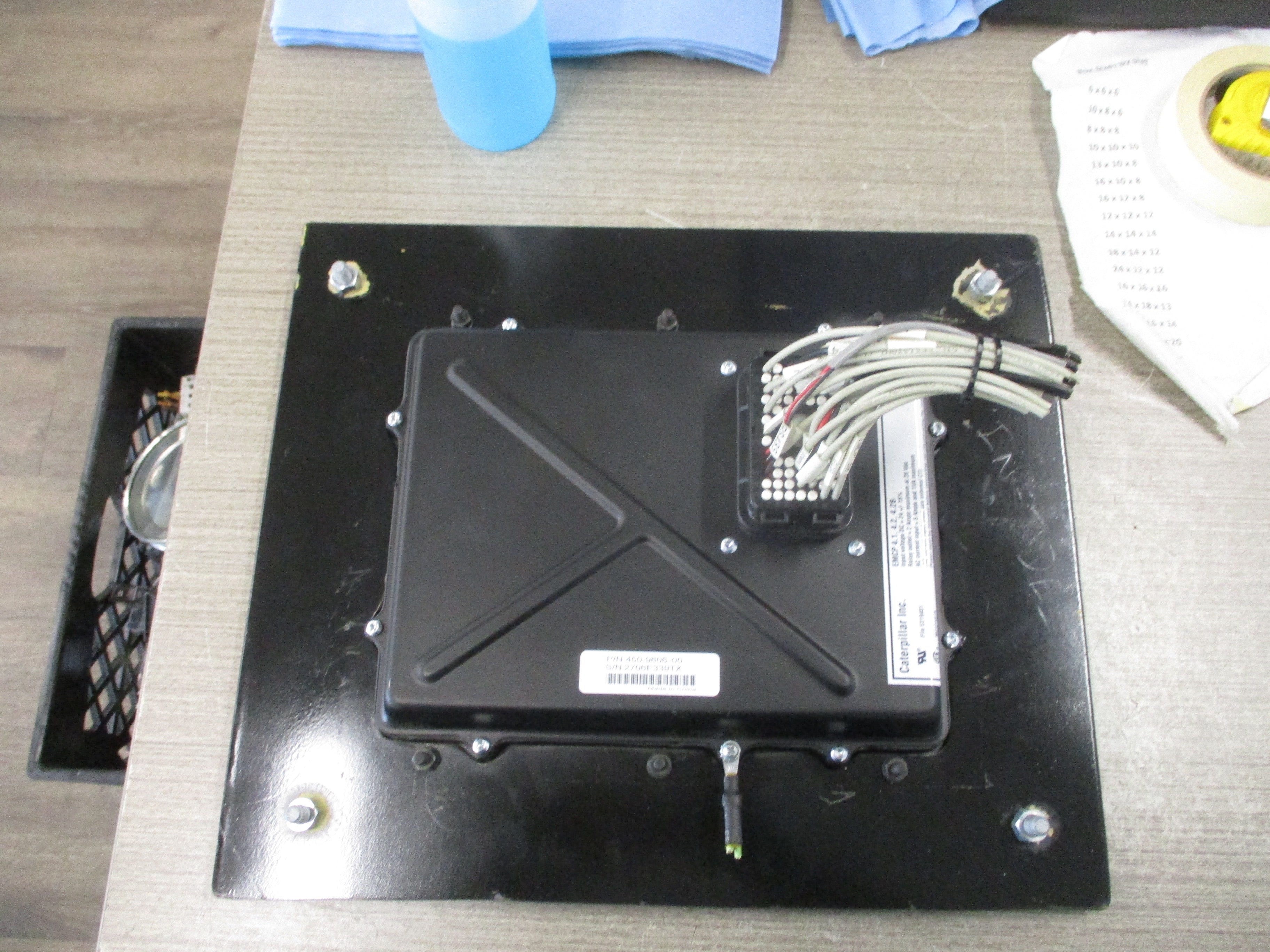 CAT EMCP 4.2 Control Panel 450-9606-00 24VDC Used