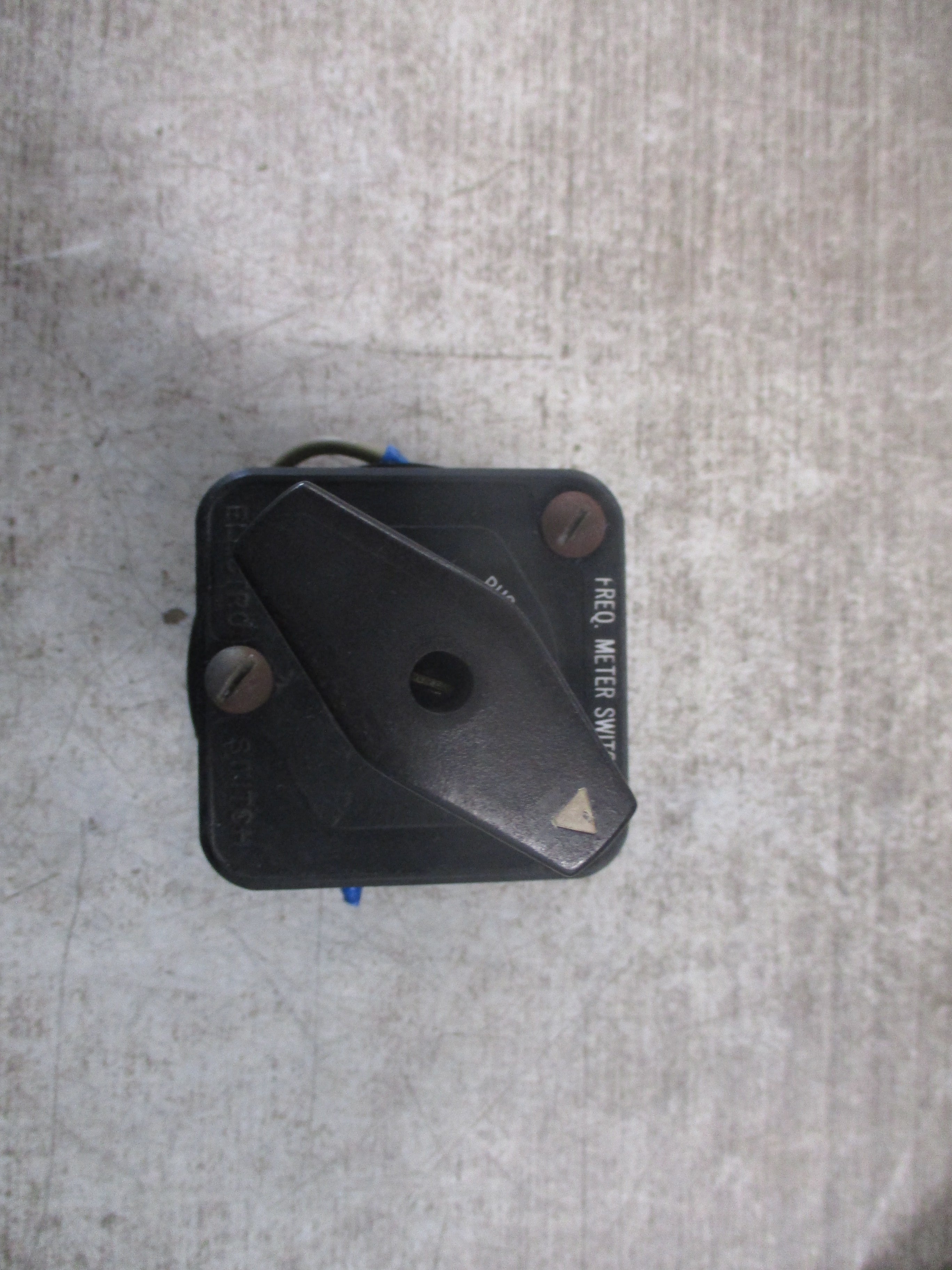 Electro Switch Series 24 Frequency Meter Rotary Switch 24202PN Used