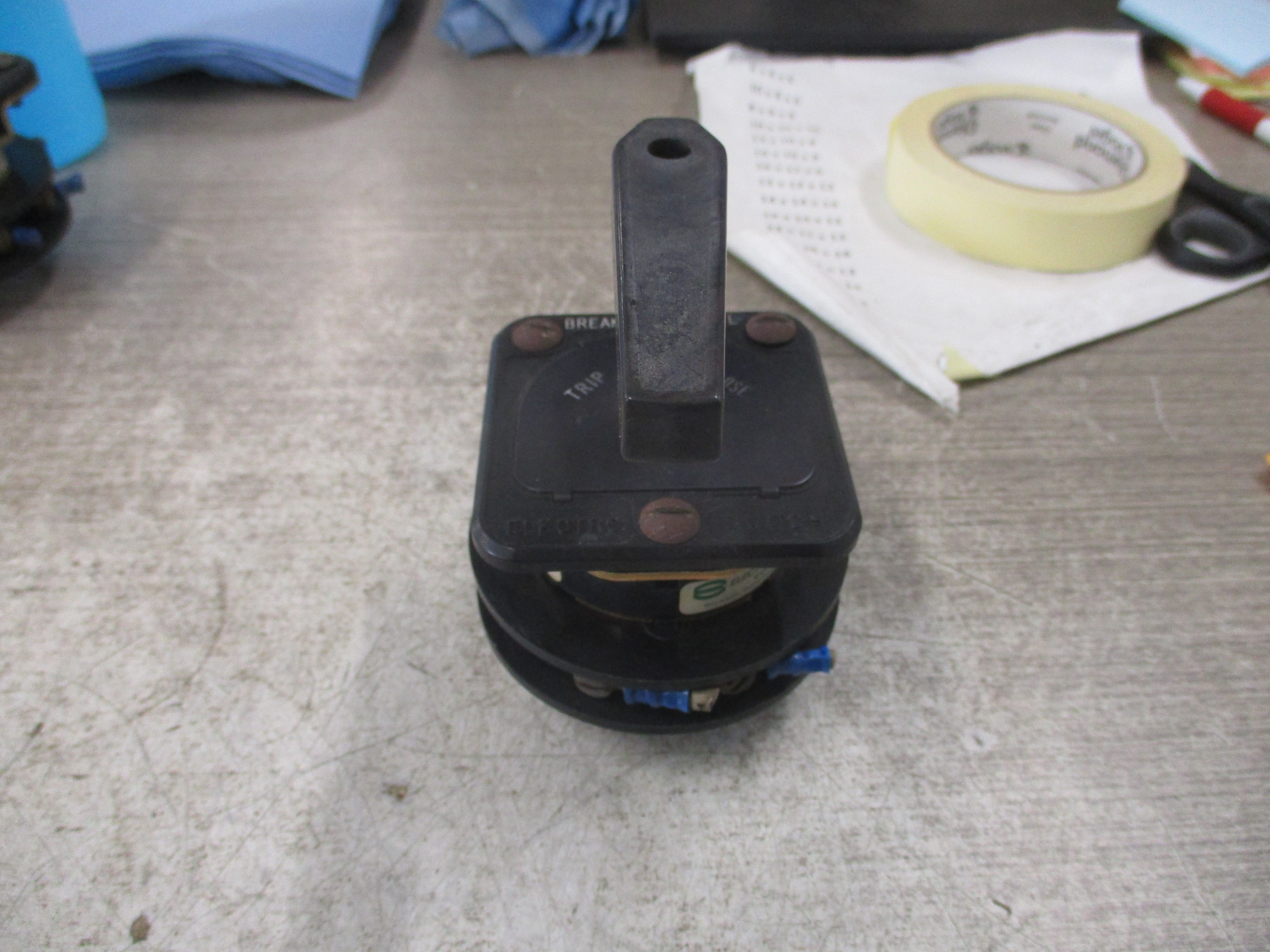 Electroswitch Series 24 Breaker Control Rotary Switch 2440D Used