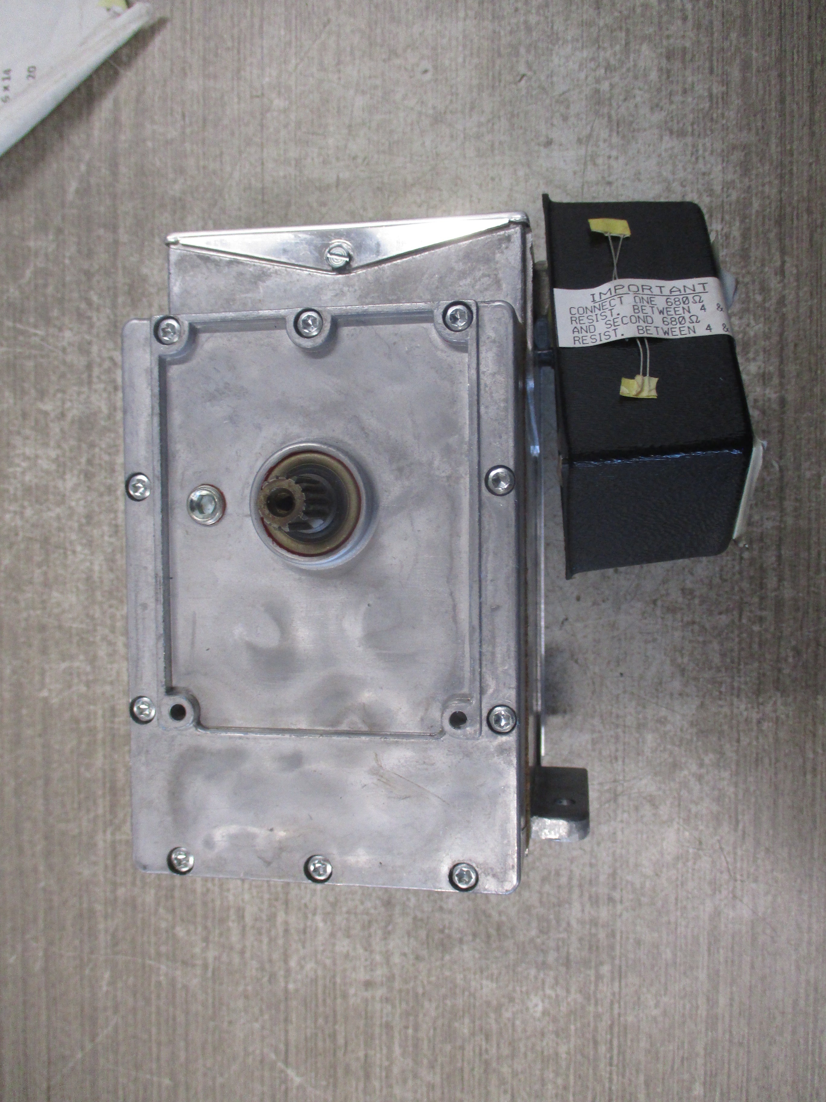 Schneider Electric Actuator MP-486-0-2-2 120V 0.6A 60Hz Used