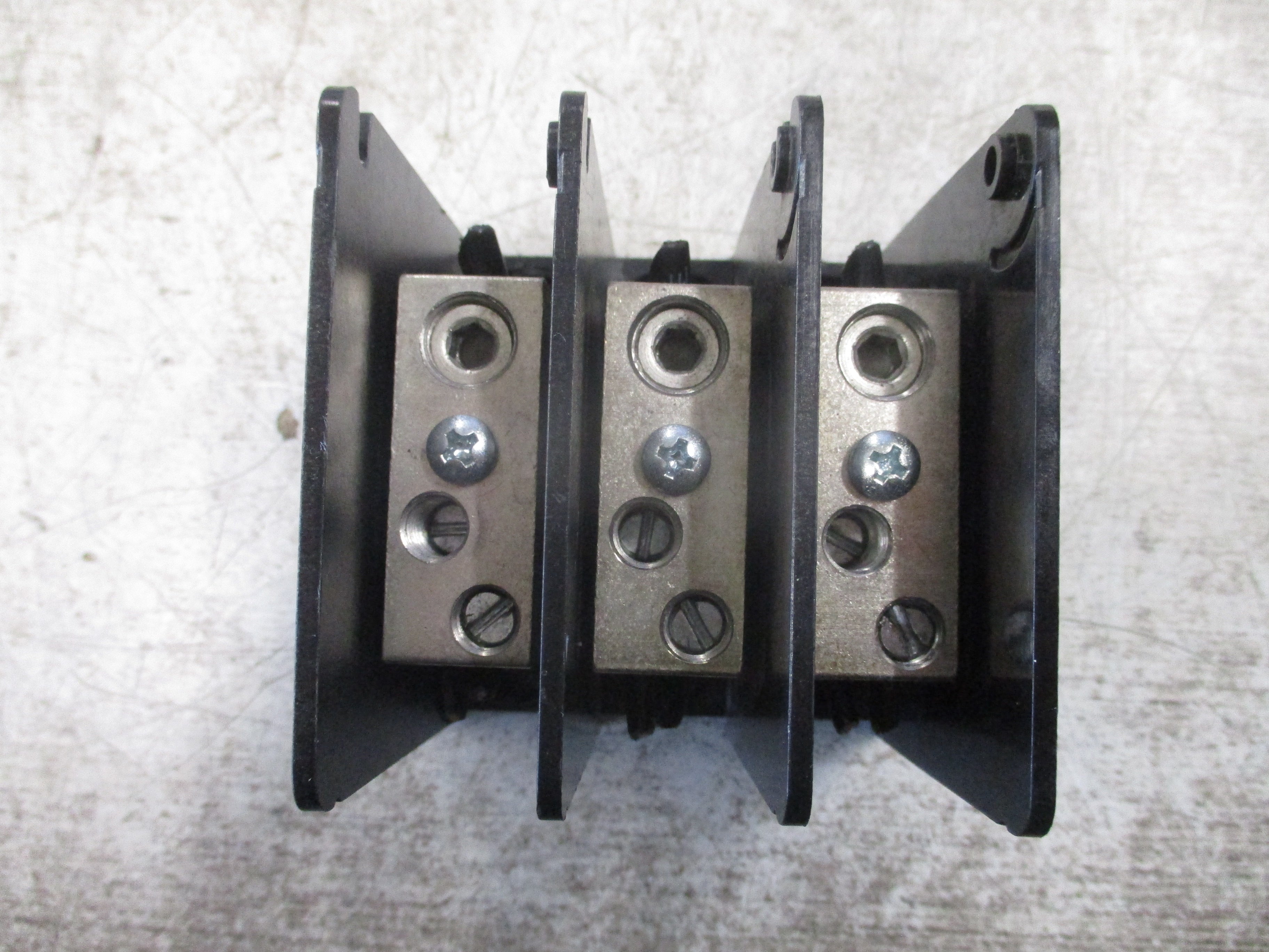 Ferraz Shawmut Power Distribution Block MPDB63193 175A 600V 3P