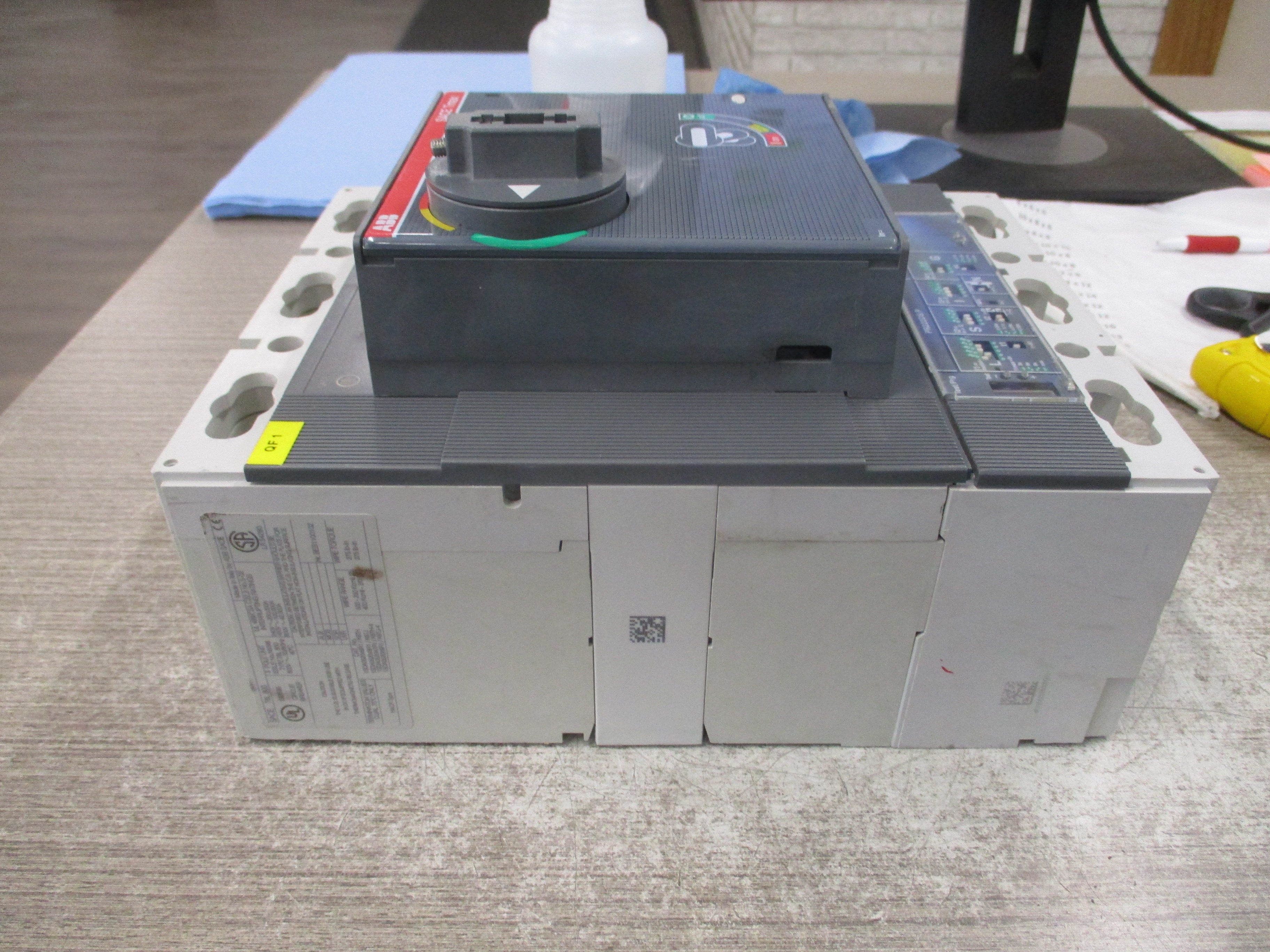 ABB SACE Tmax Breaker Disconnect T6L 800 PR222DS/P 800A 600V 3P *No Handle*