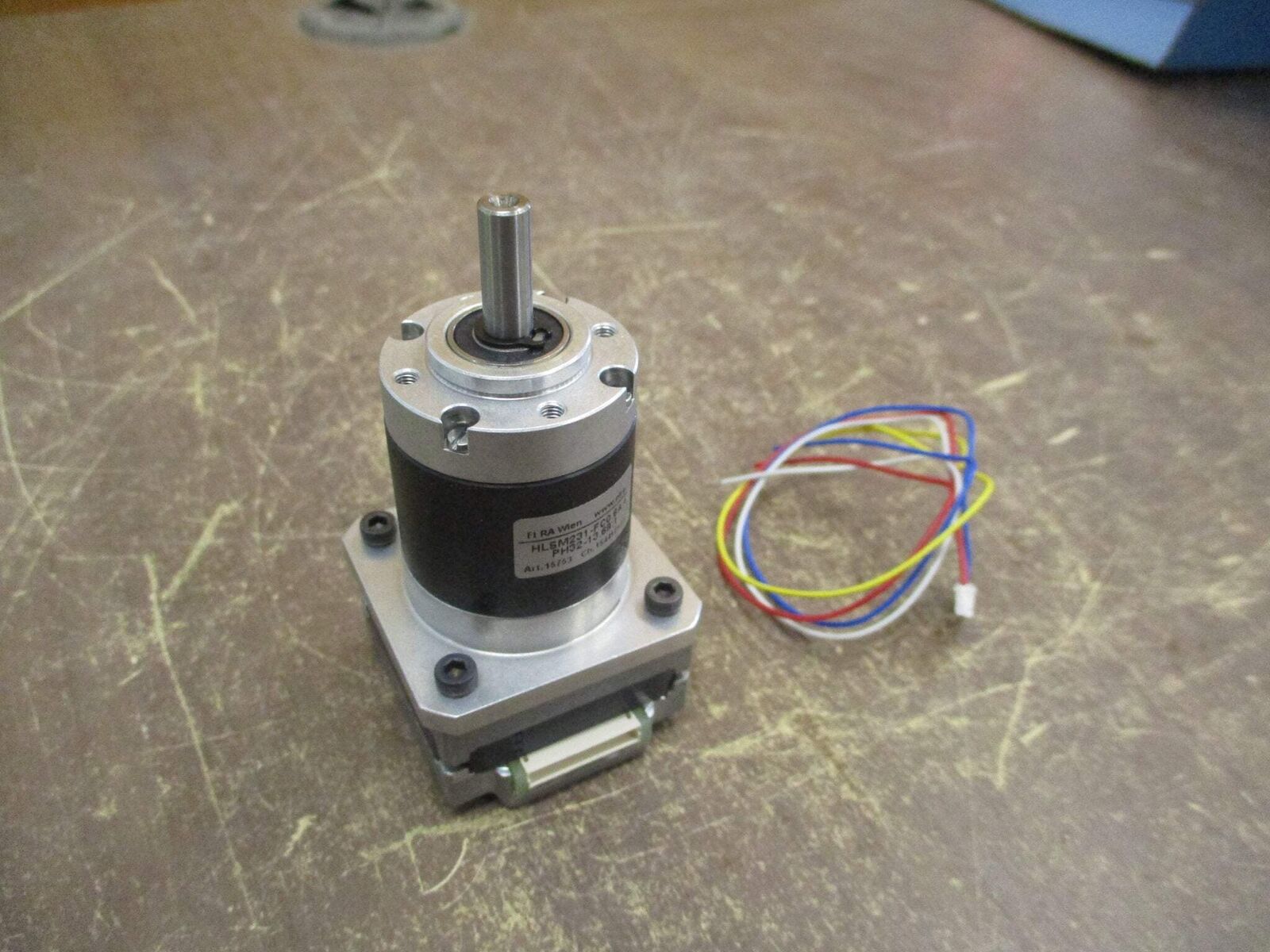 Elra Stepper Motor HLSM231-FC0.6A+PH32-13.69:1 *No Box* New Surplus