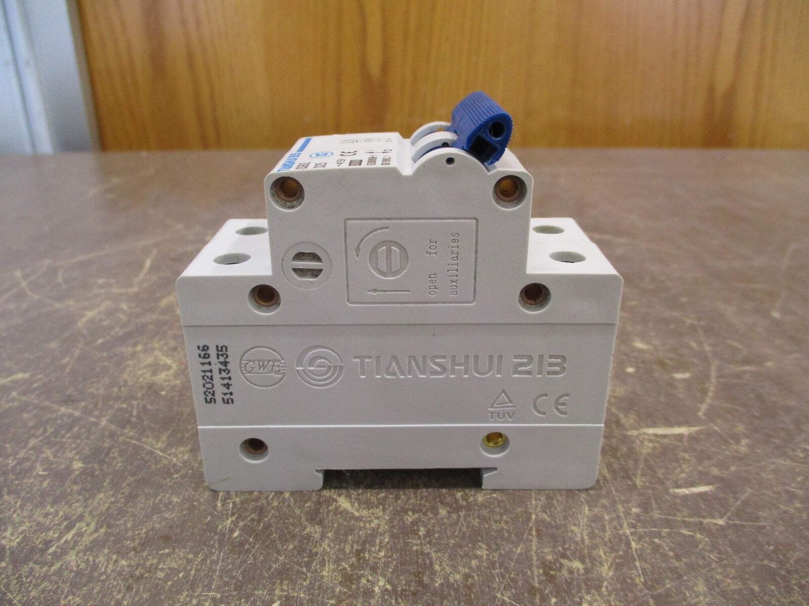 Tianshui 213 Circuit Breaker GSB2 D25 25A 415V 2P Used