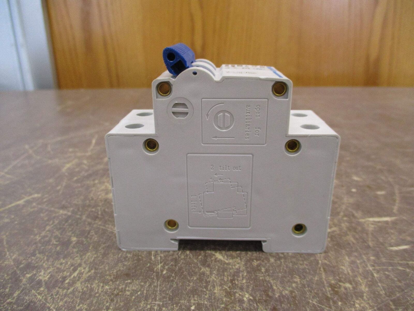 Tianshui 213 Circuit Breaker GSB2 D25 25A 415V 2P Used