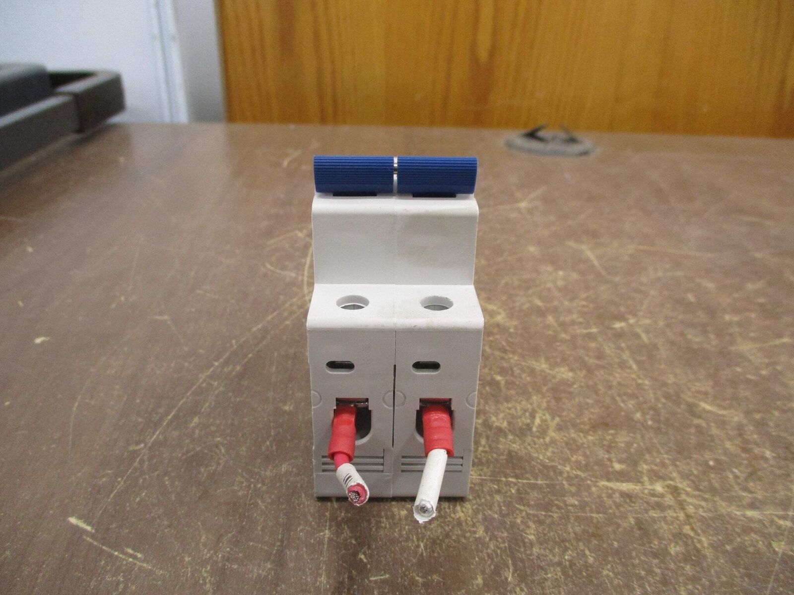 Tianshui 213 Circuit Breaker GSB2 D10 10A 415V 2P Used