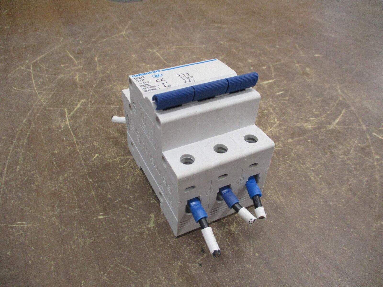 Tianshui 213 Circuit Breaker GSB2 D10 10A 415V 3P Used