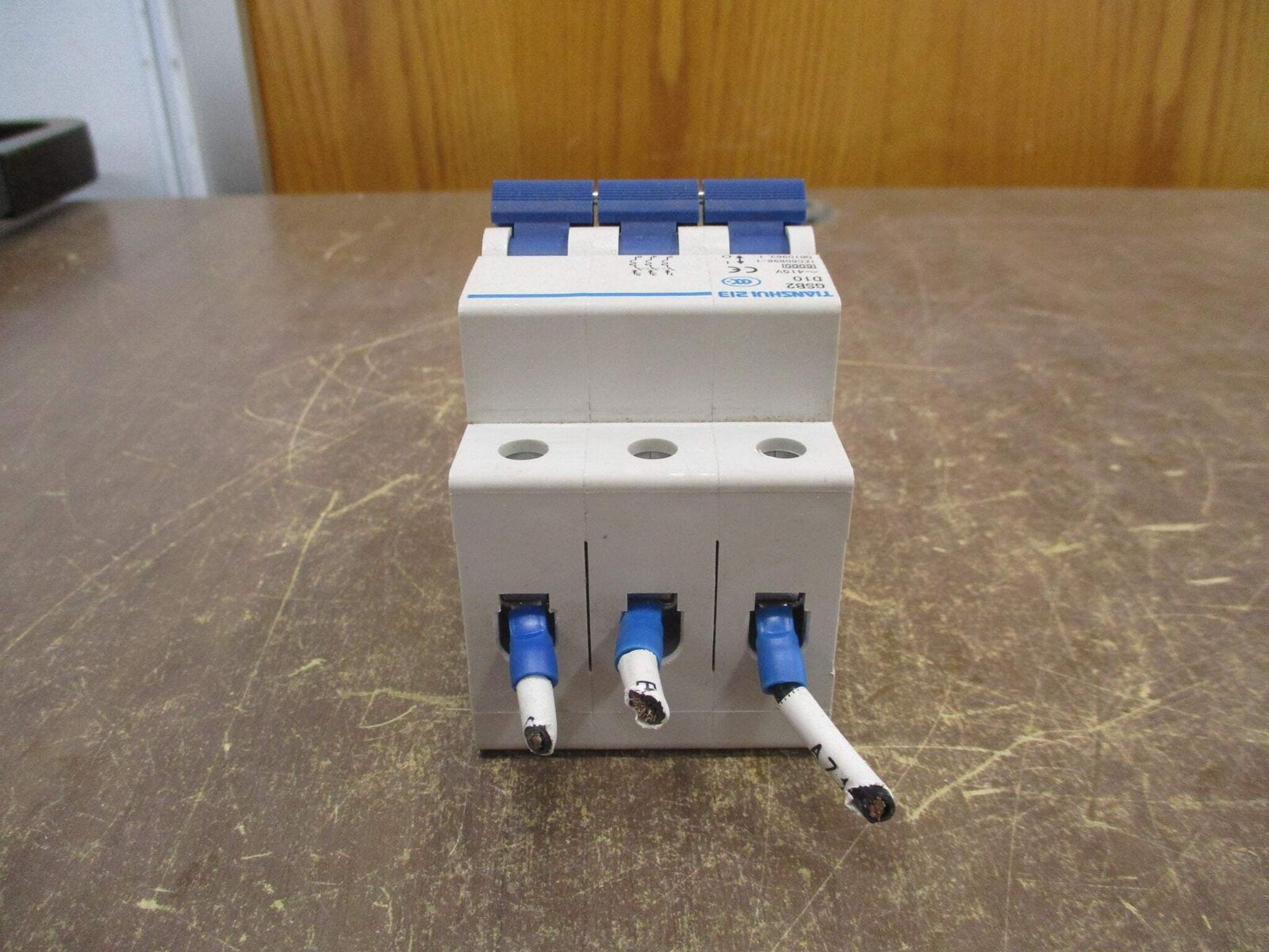 Tianshui 213 Circuit Breaker GSB2 D10 10A 415V 3P Used