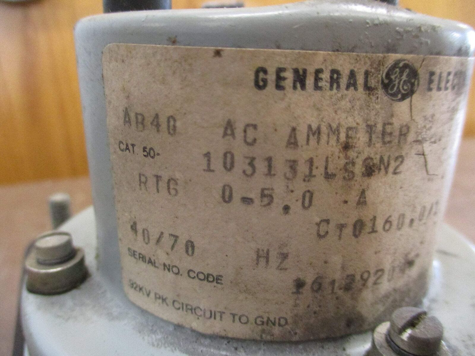 GE AC Ammeter 50-103131LSSN2 Range: 0-800A *Cracked* Used
