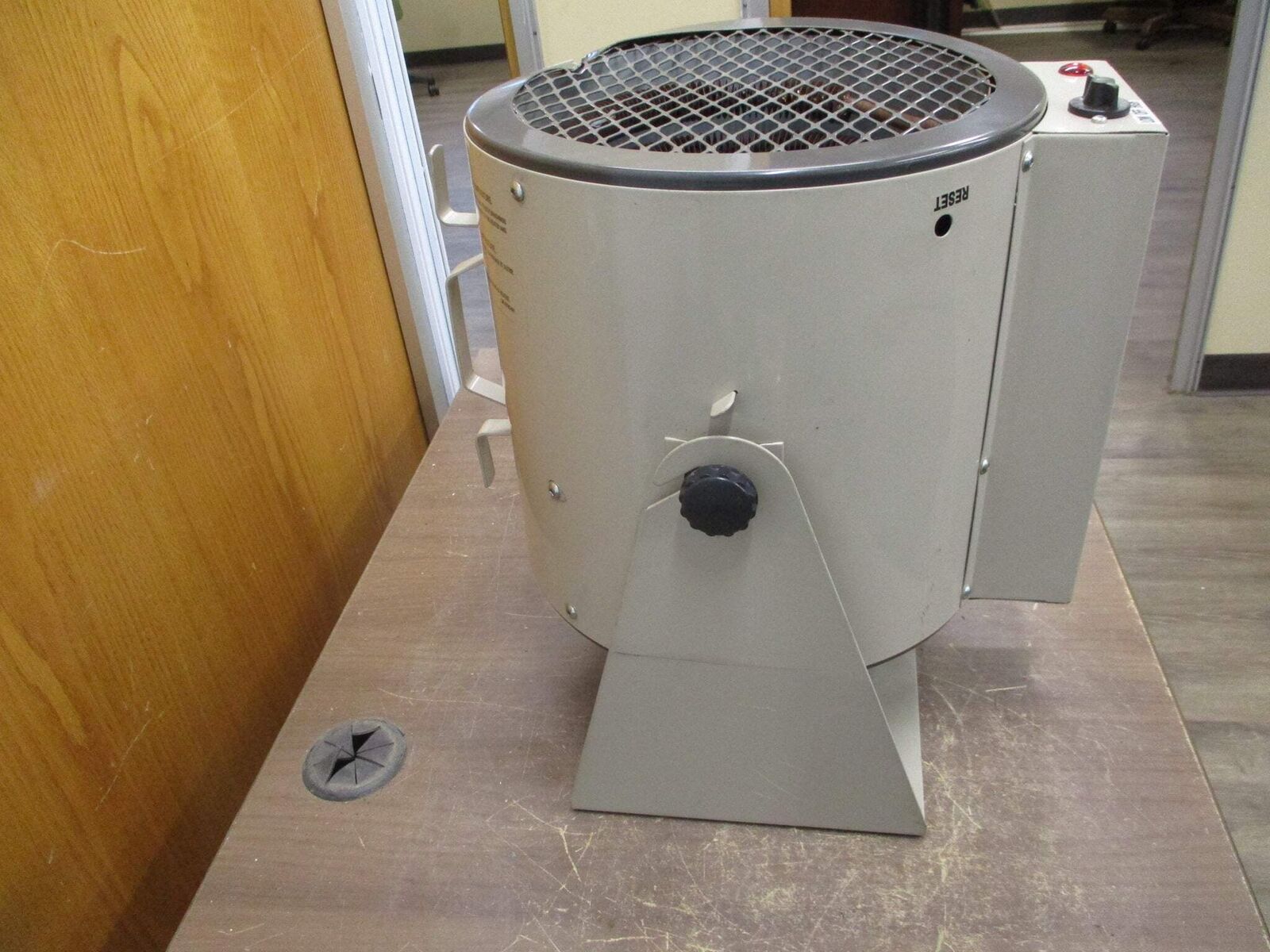 TPI Fan-Forced Portable Heater HF686TC 240/208V 60Hz 5600/4200W Used