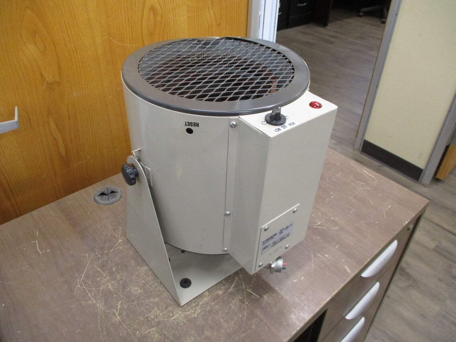 TPI Fan-Forced Portable Heater HF686TC 240/208V 60Hz 5600/4200W Used