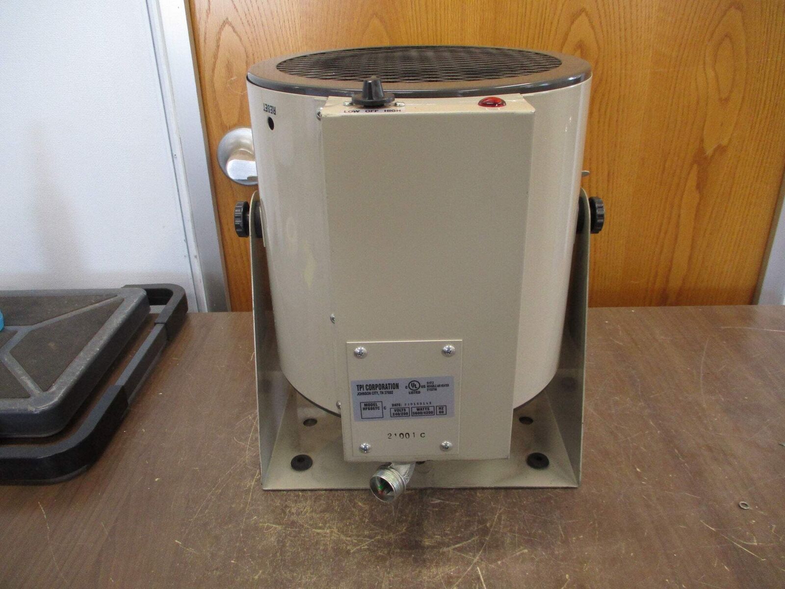 TPI Fan-Forced Portable Heater HF686TC 240/208V 60Hz 5600/4200W Used