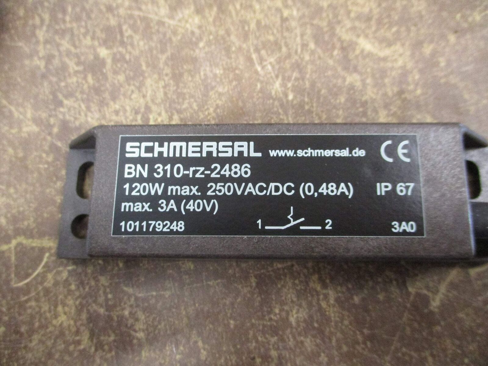 Schmersal Magnetic Switch BN 310-rz-2486 120W 250V AC/DC Used