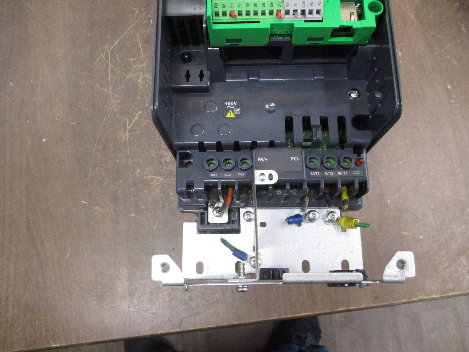 Schneider Electric Altivar 630 AC Drive ATV630U75N4 10HP 3Ph w/ Keypad Used