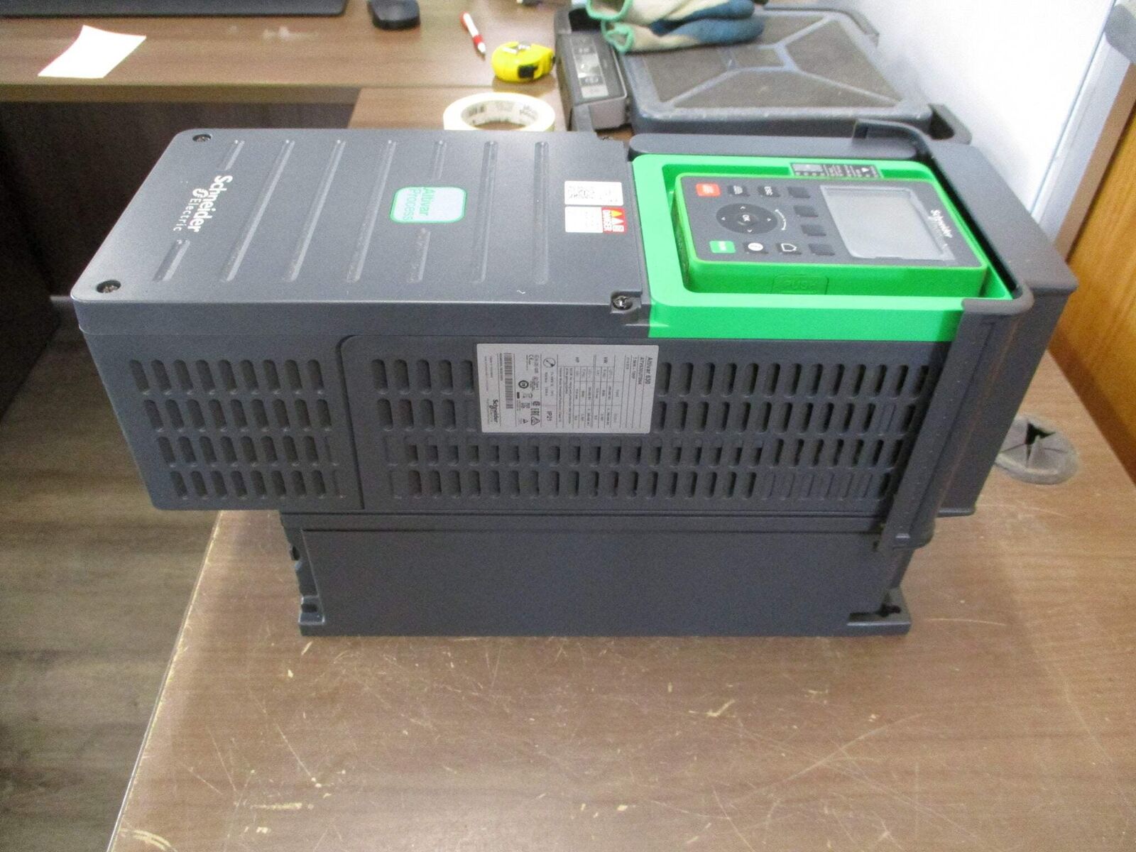 Schneider Electric Altivar 630 AC Drive ATV630U75N4 10HP 3Ph w/ Keypad Used