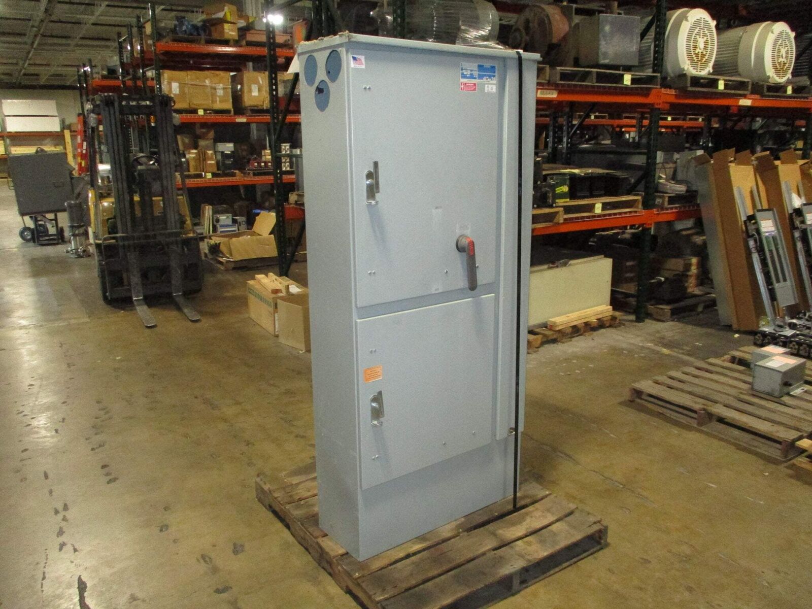 AMP Combination Meter Main MCT367L 800A 600V 3Ph 4W Service Entrance Rated