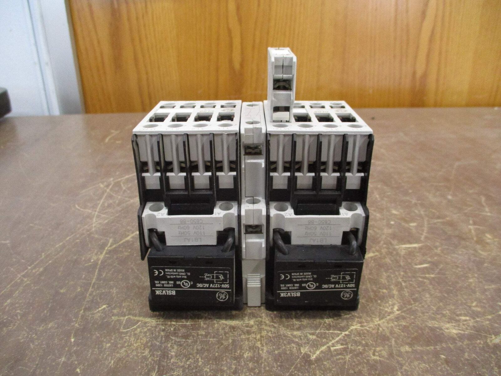 GE Reversing Contactor CL00A310T 120V Coil 25A 600V (1) Aux Contact Used